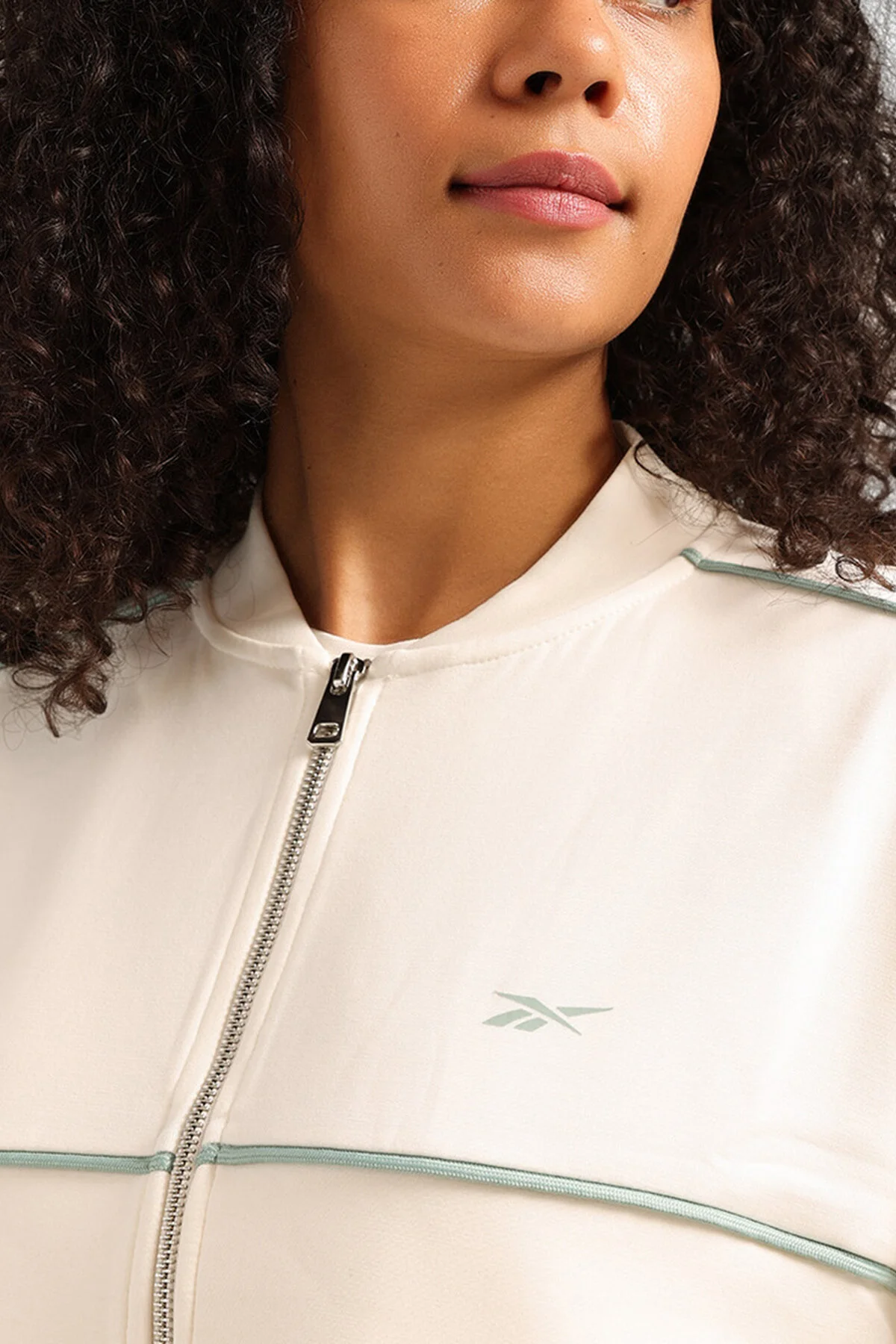 Reebok ქალის ჯემპრი