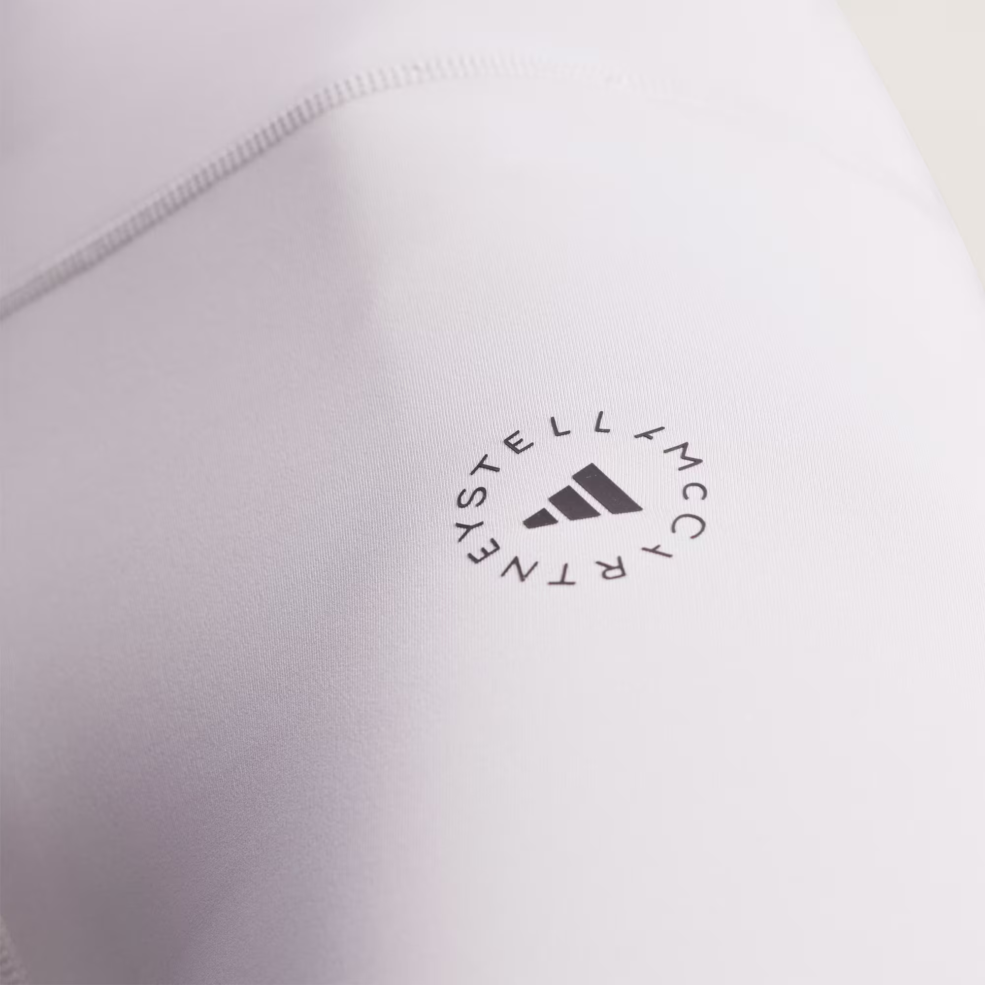 Adidas ქალის შორტი
