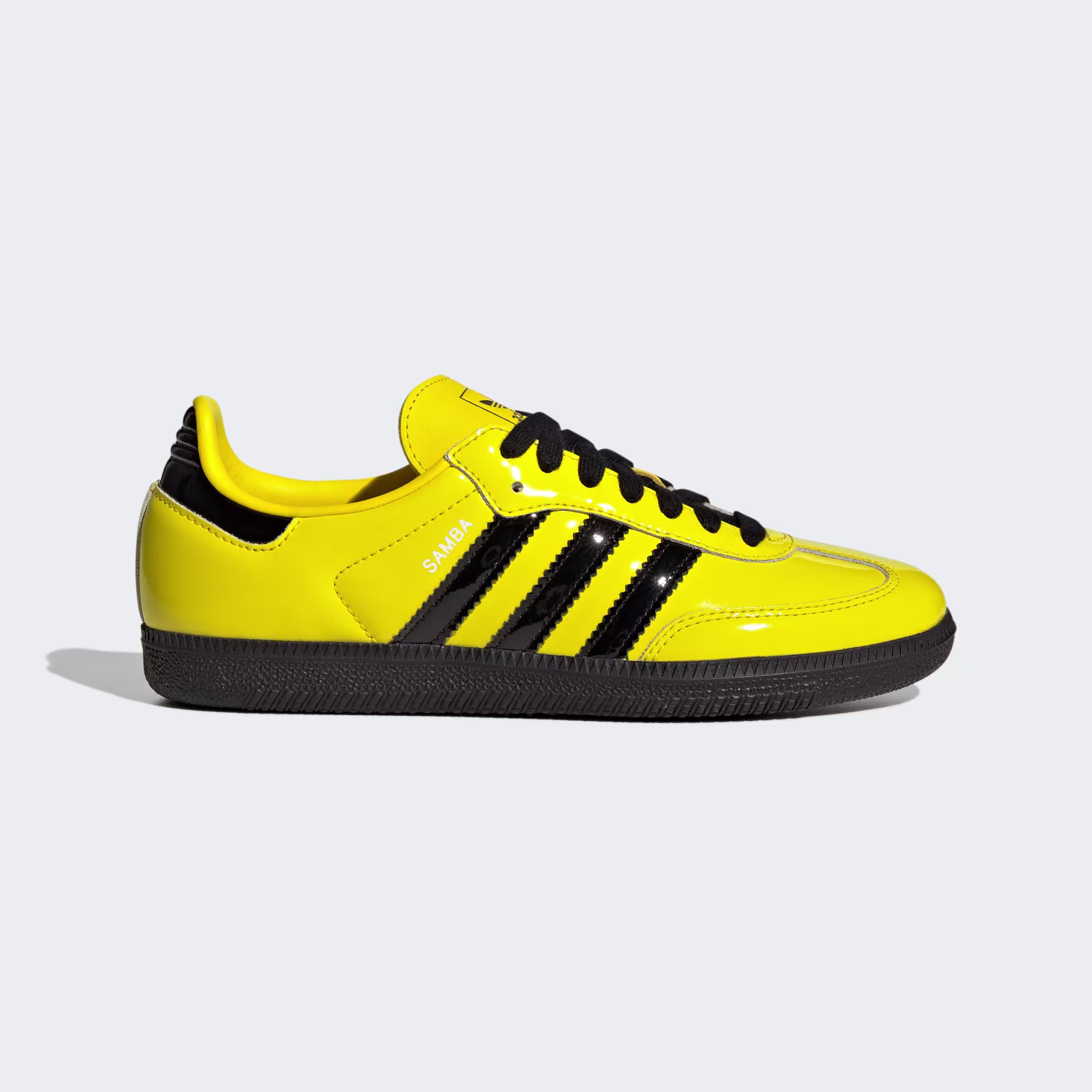 Adidas ქალის სპორტული ფეხსაცმელი