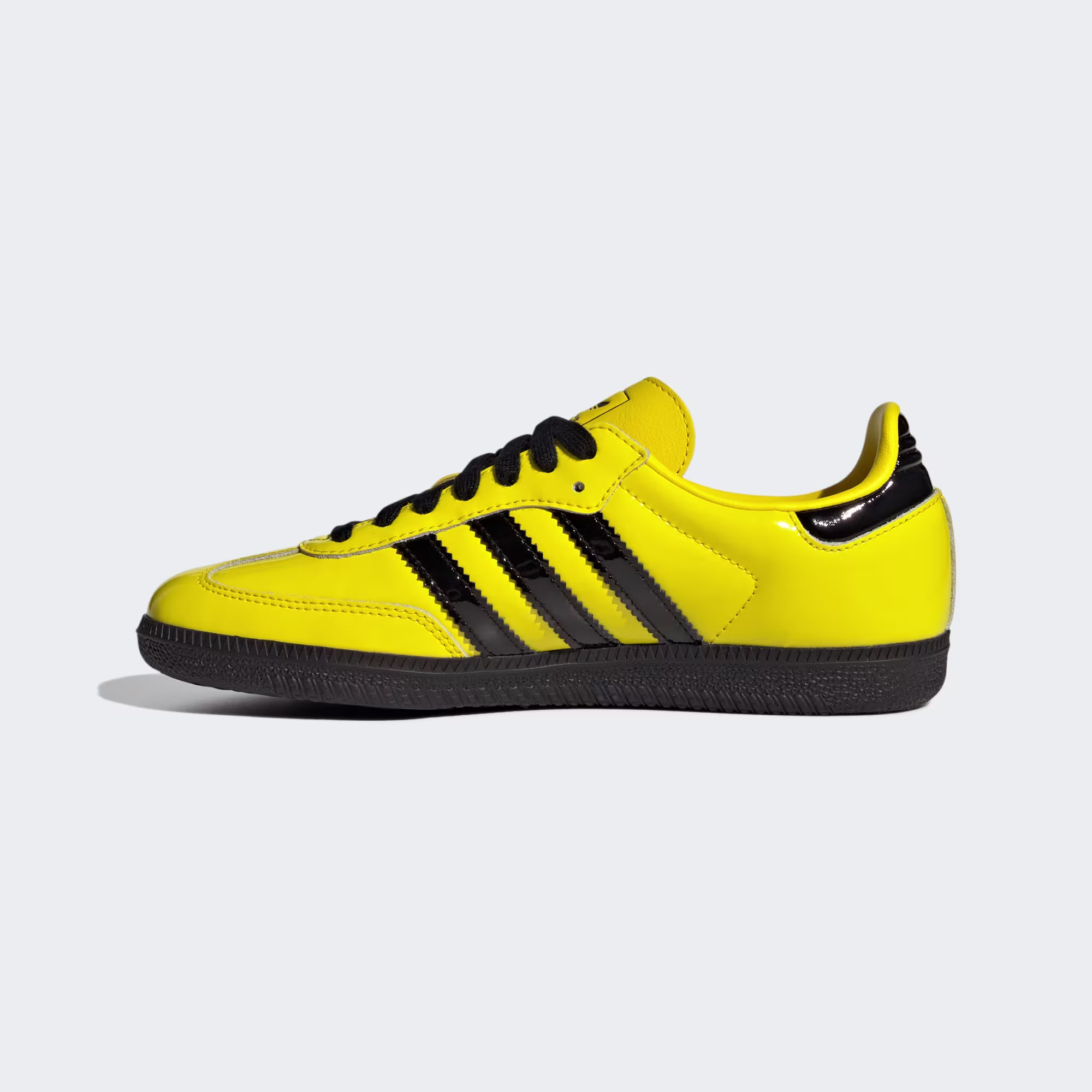 Adidas ქალის სპორტული ფეხსაცმელი