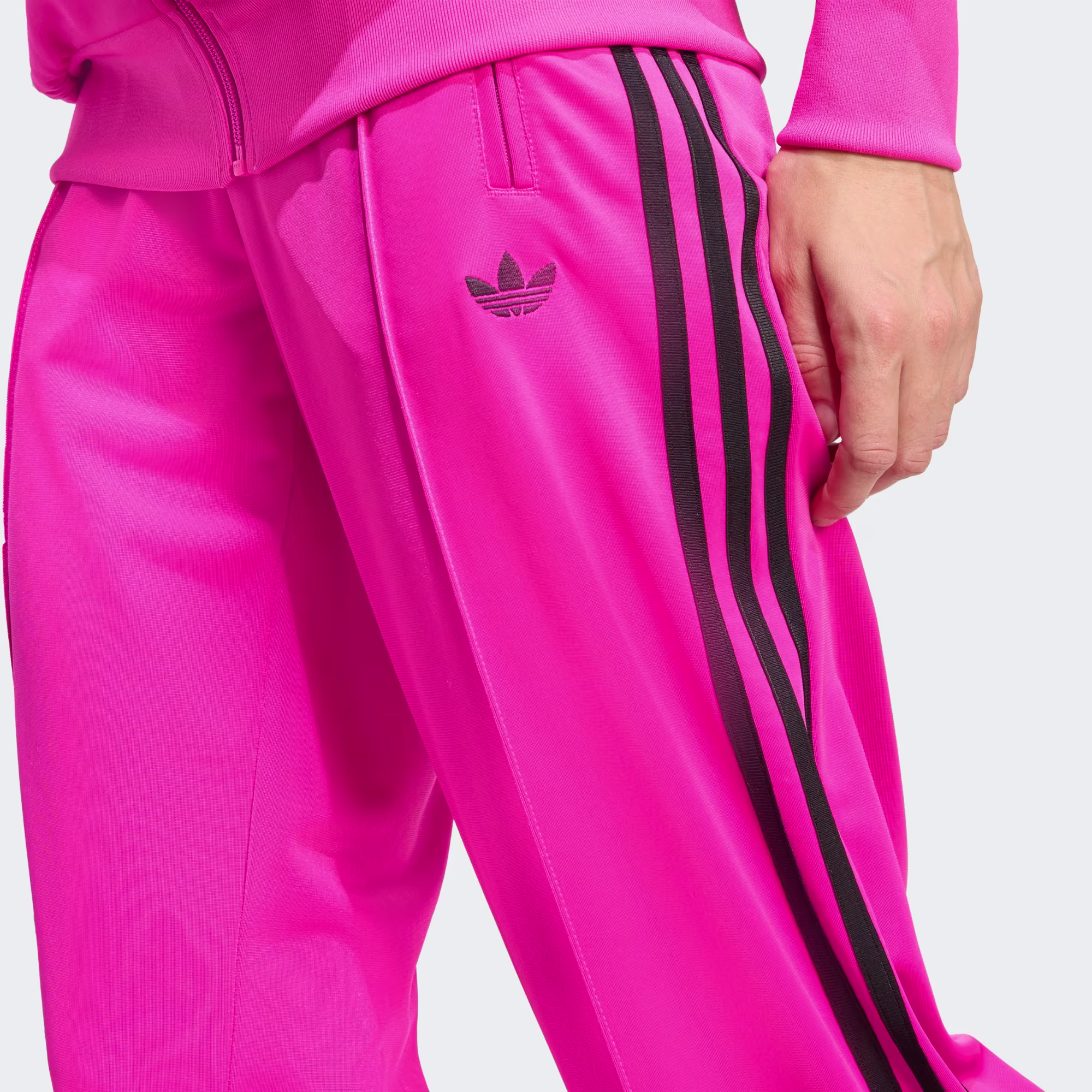 Adidas ქალის შარვალი