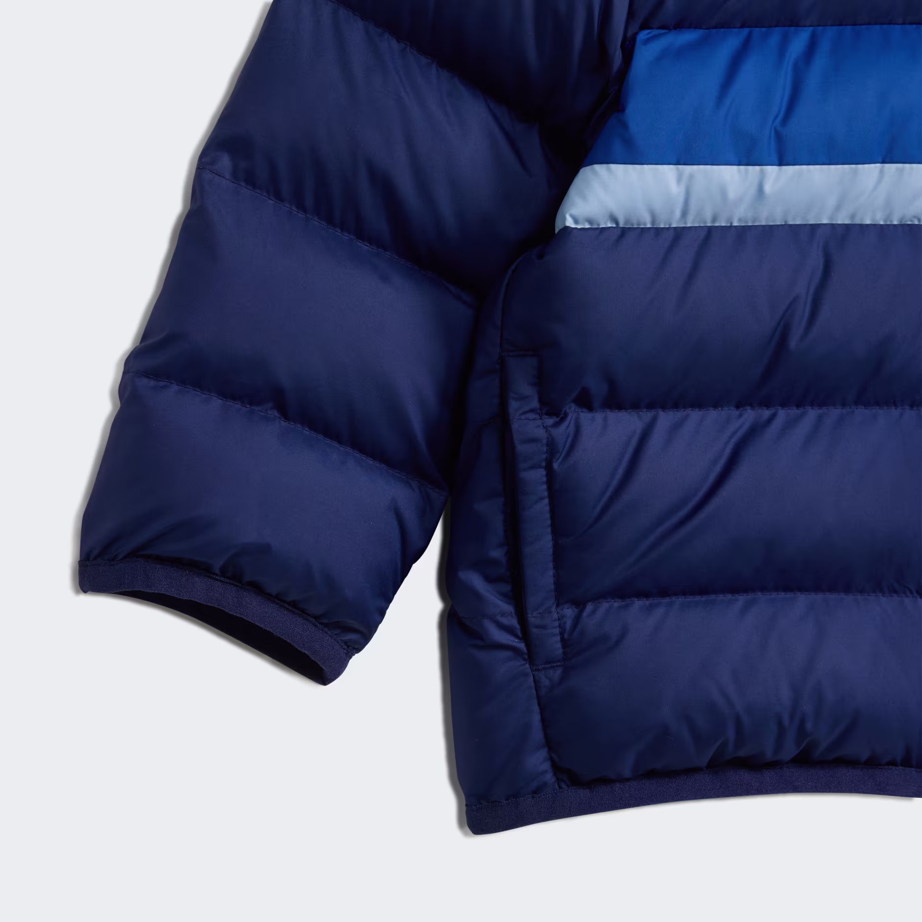 Adidas ბავშვის ქურთუკი