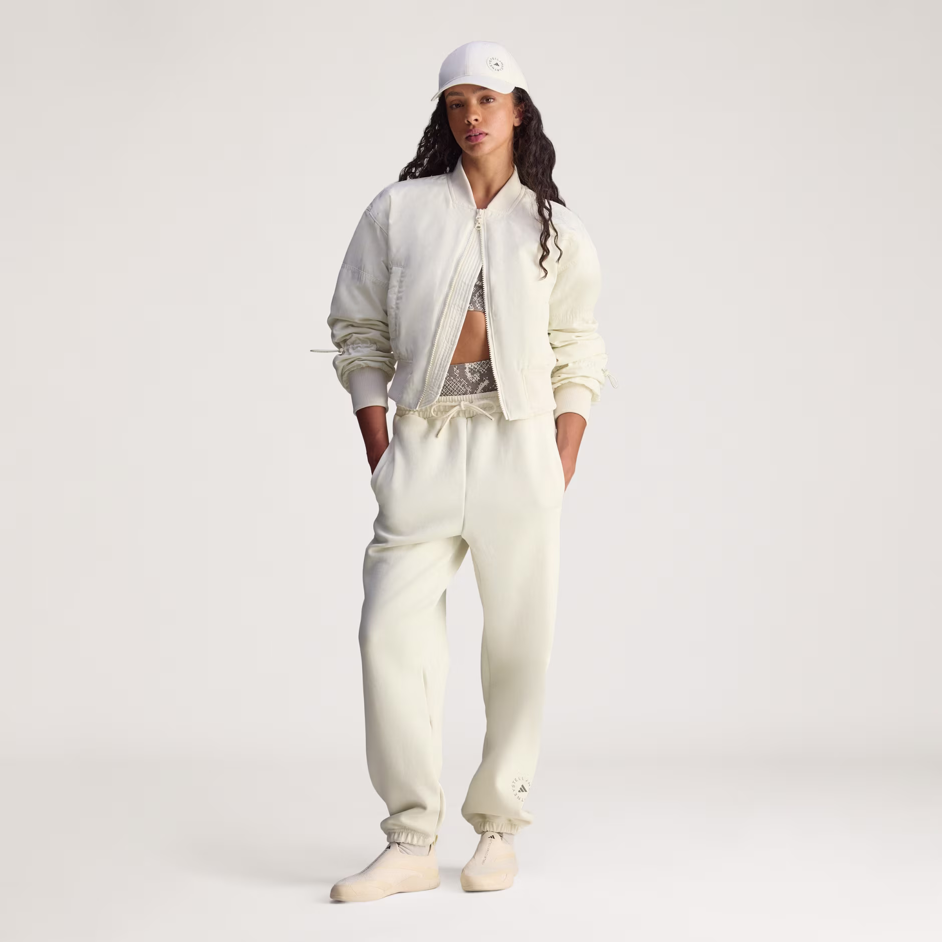 Adidas ქალის  ქურთუკი
