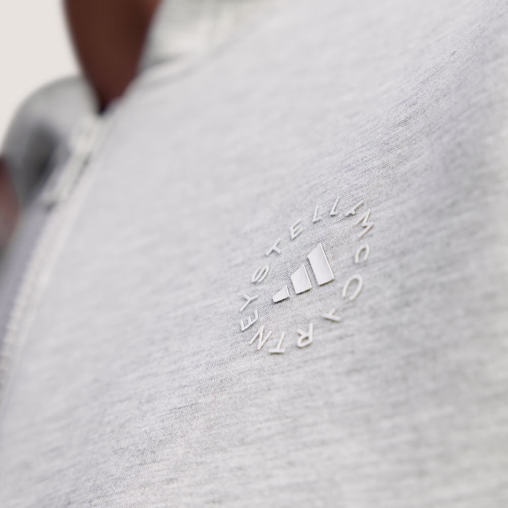 Adidas ქალის ჯემპრი