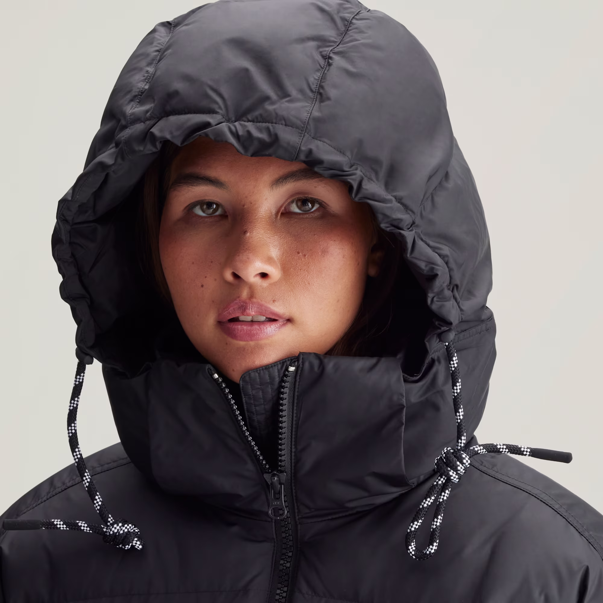 Adidas ქალის  ქურთუკი