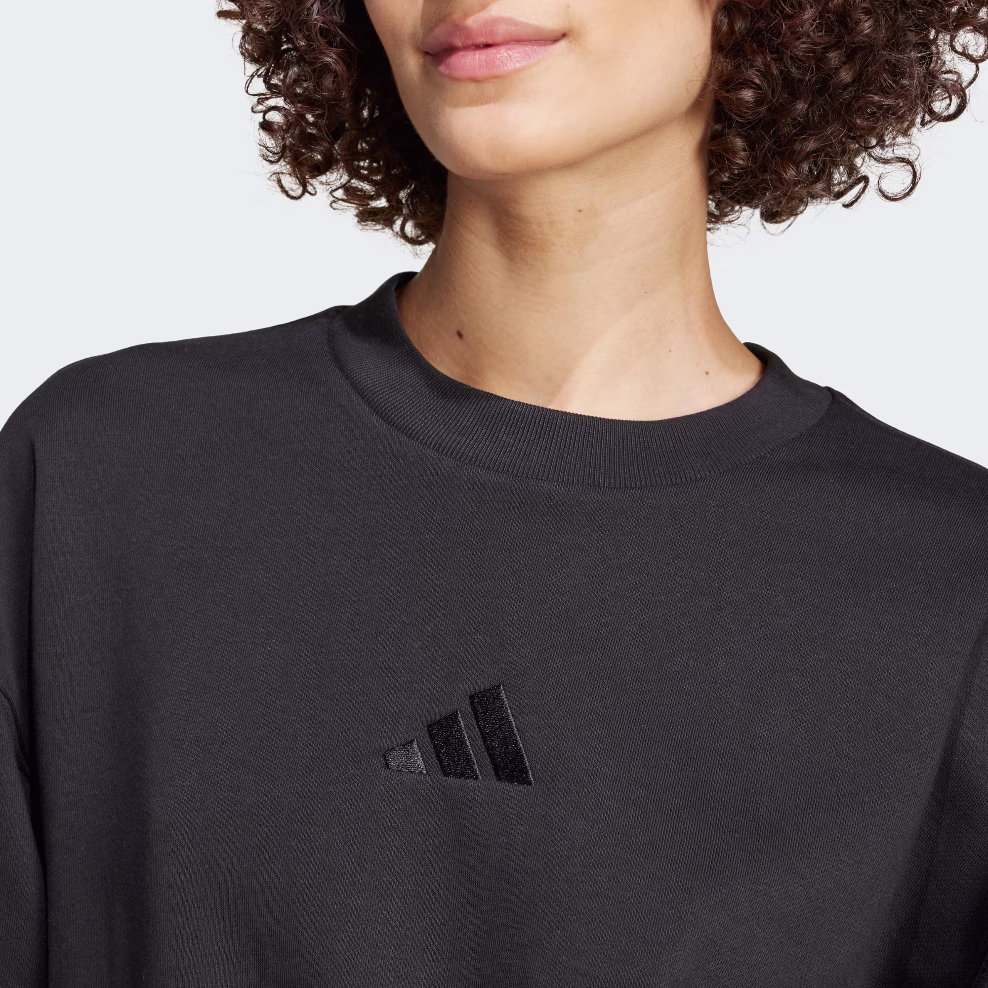 Adidas ქალის ჯემპრი