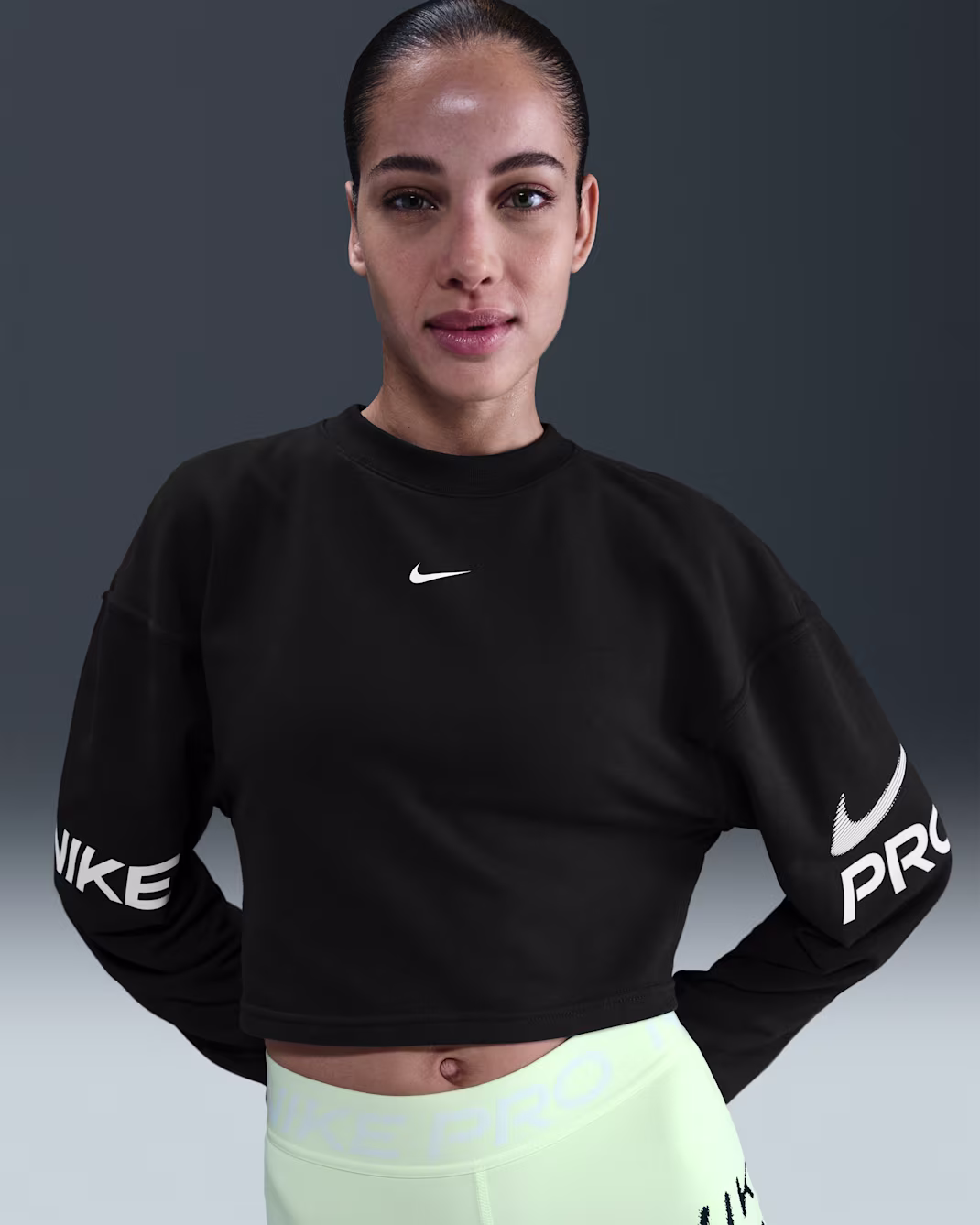 Nike ქალის ჯემპრი
