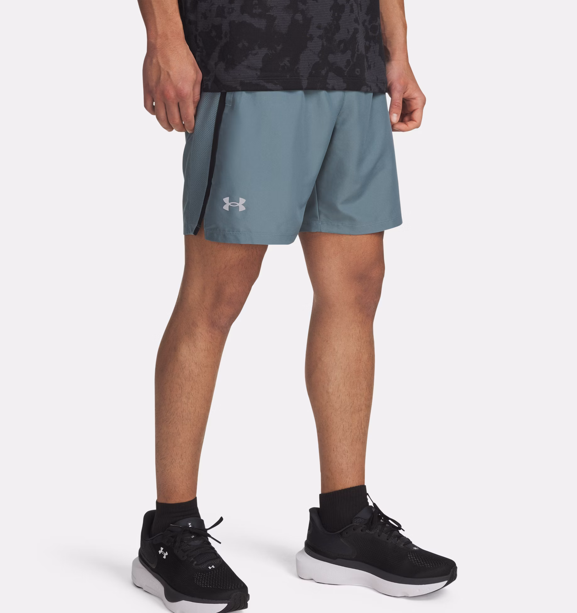 Under Armour მამაკაცის შორტი