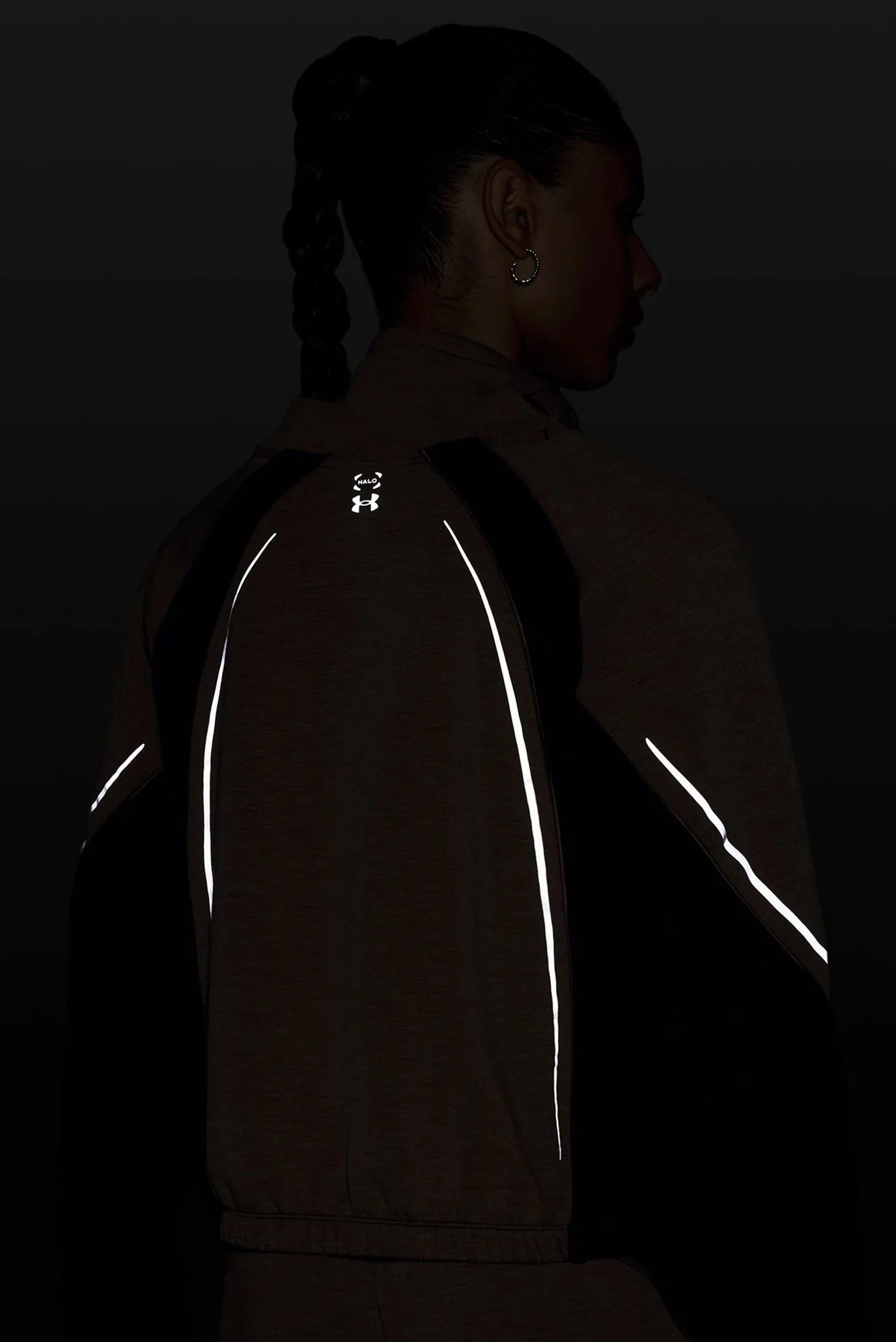Under Armour ქალის ჯემპრი