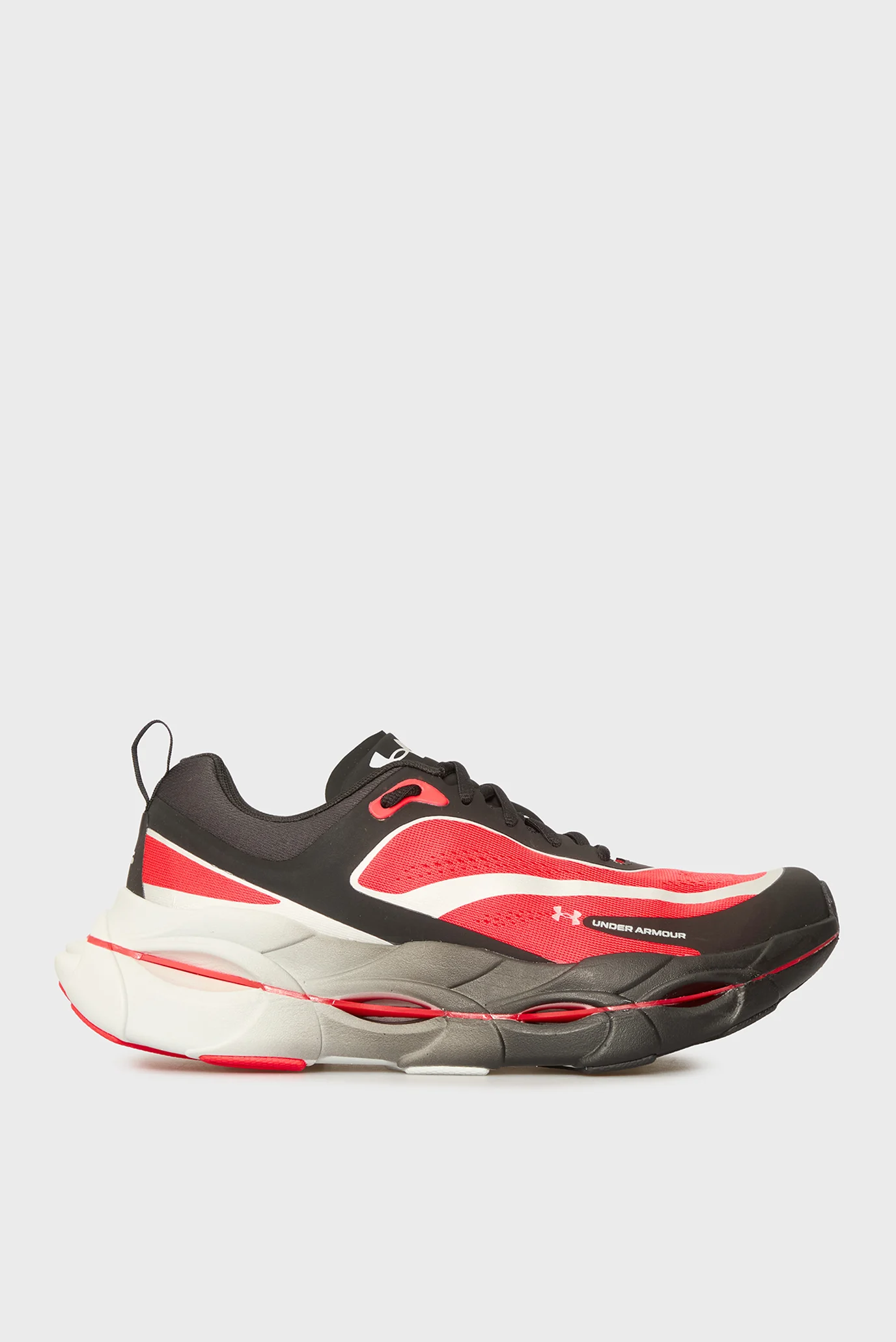 Under Armour მამაკაცის სპორტული ფეხსაცმელი