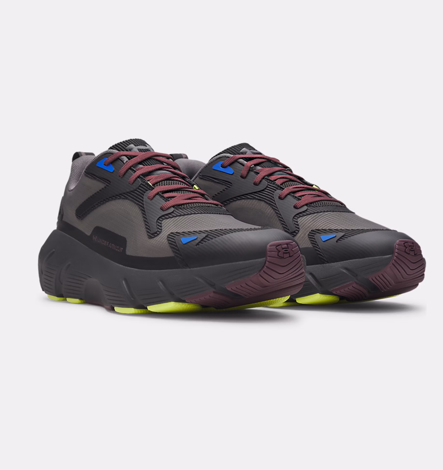 Under Armour მამაკაცის სპორტული ფეხსაცმელი