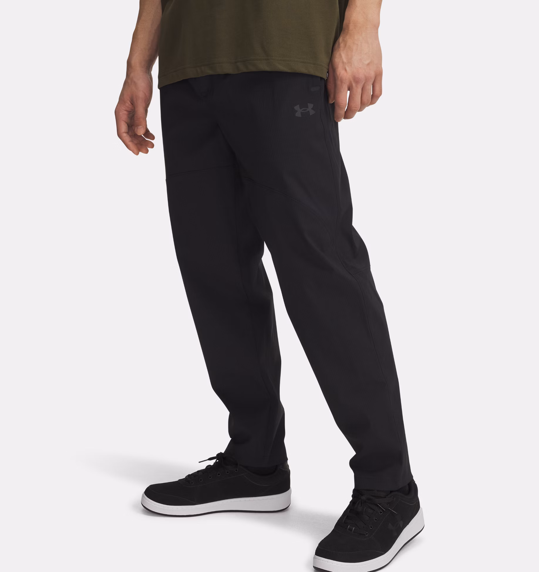 Under Armour მამაკაცის სპორტული შარვალი