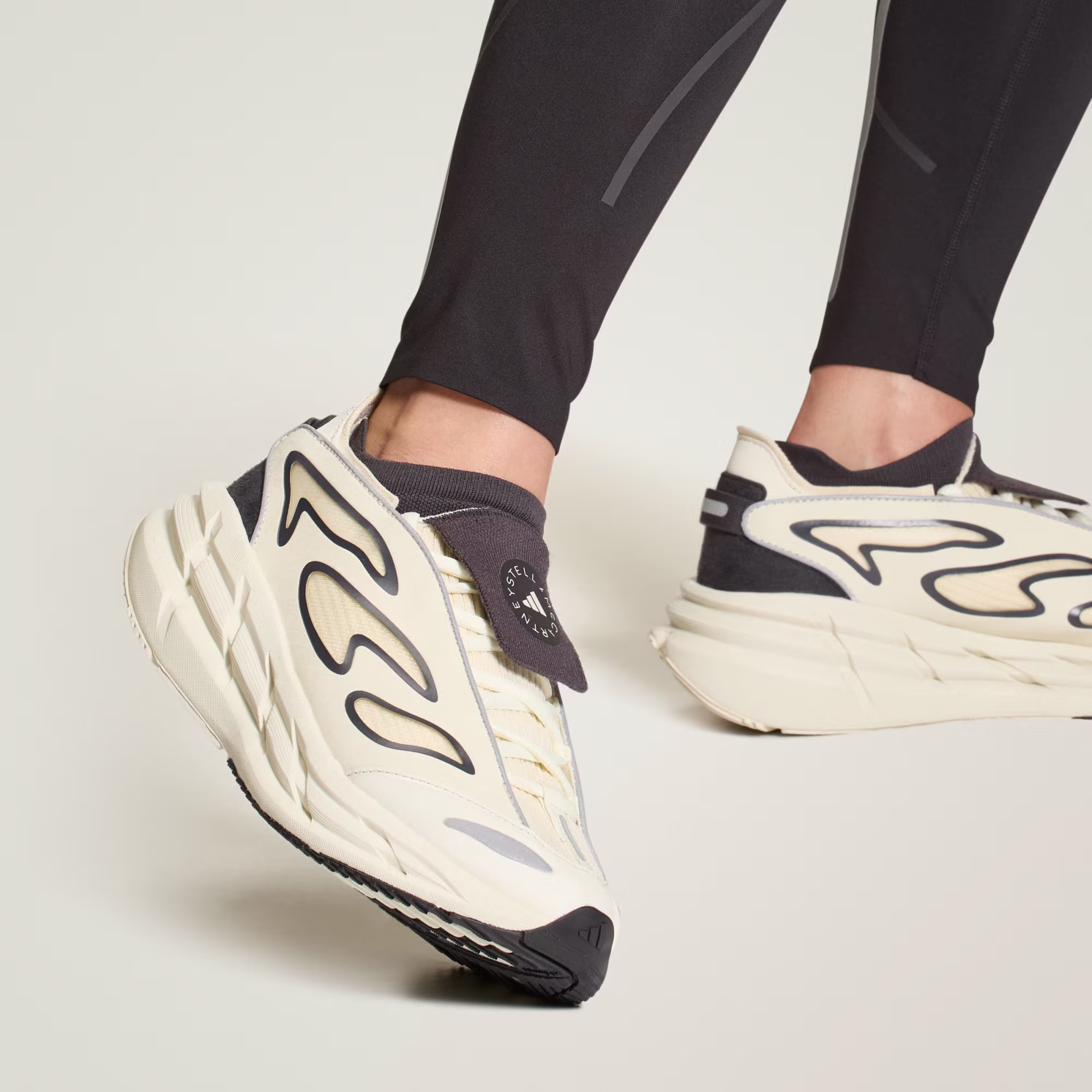 Adidas ქალის სპორტული ფეხსაცმელი