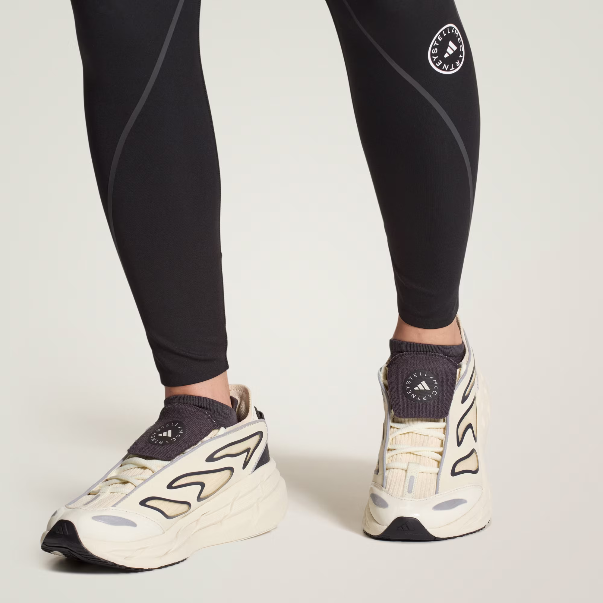 Adidas ქალის სპორტული ფეხსაცმელი