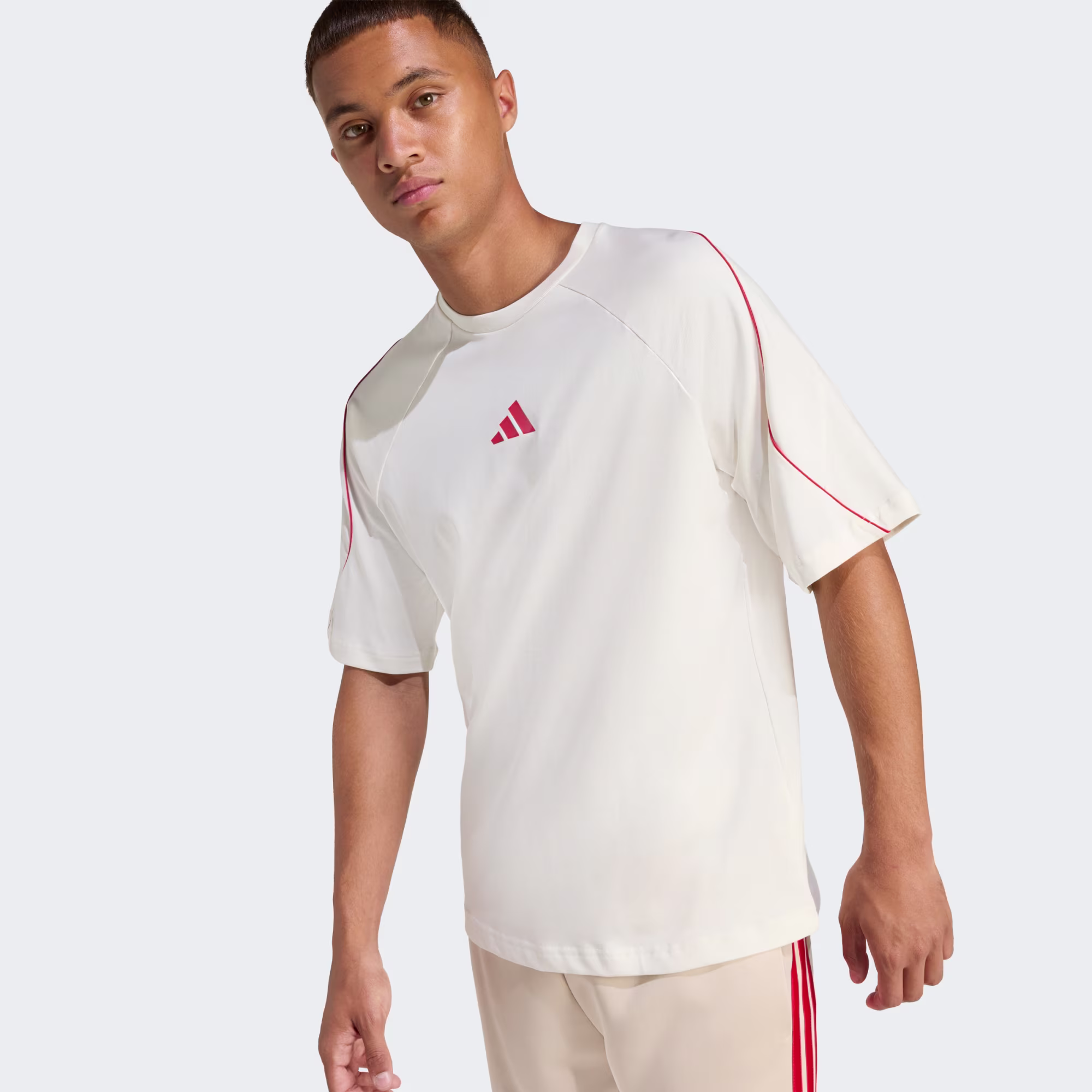 Adidas მამაკაცის მაისური