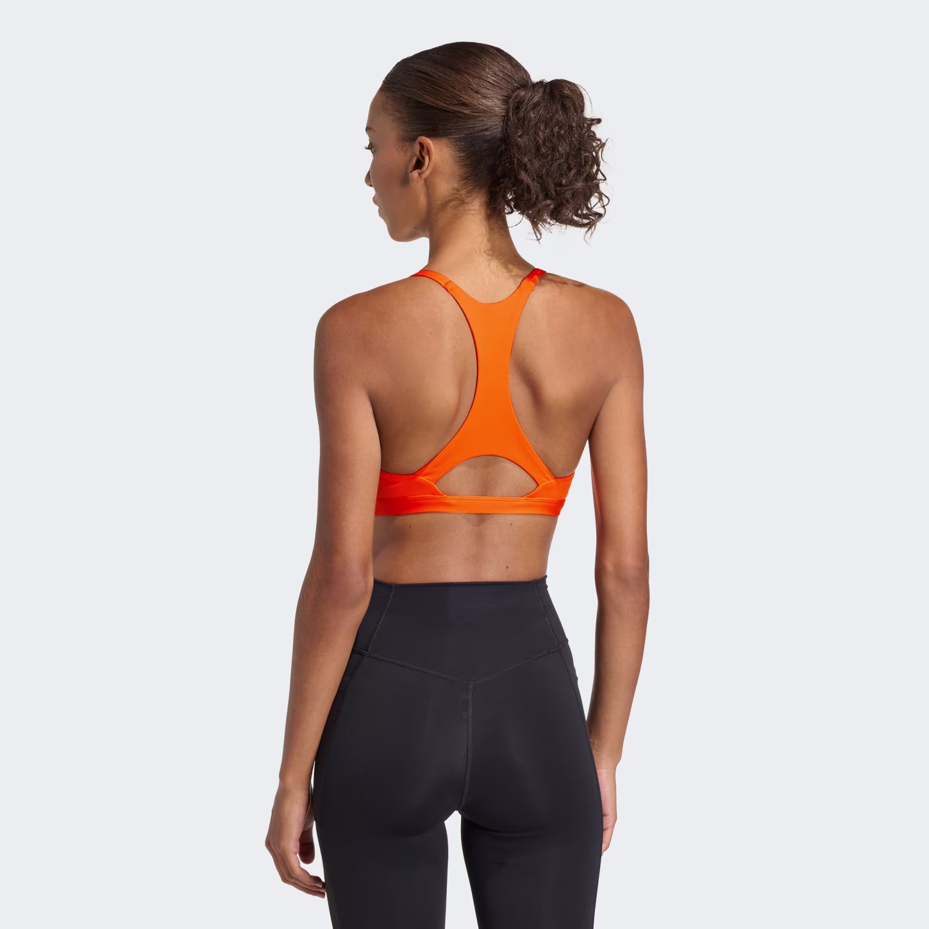 Adidas ქალის მაისური