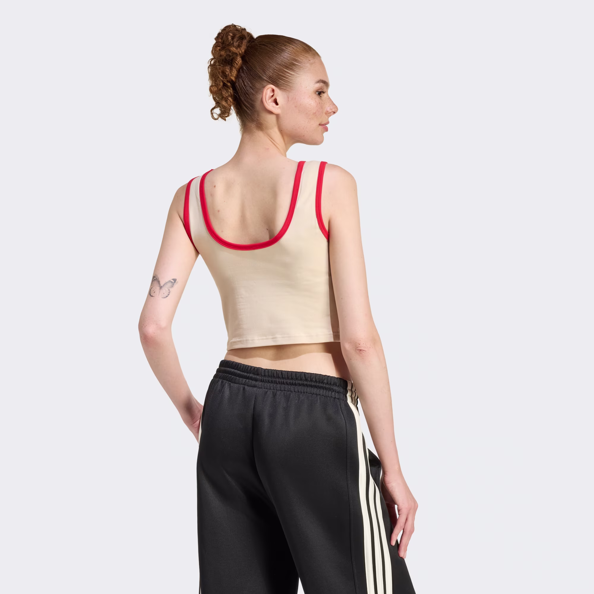 Adidas ქალის მაისური