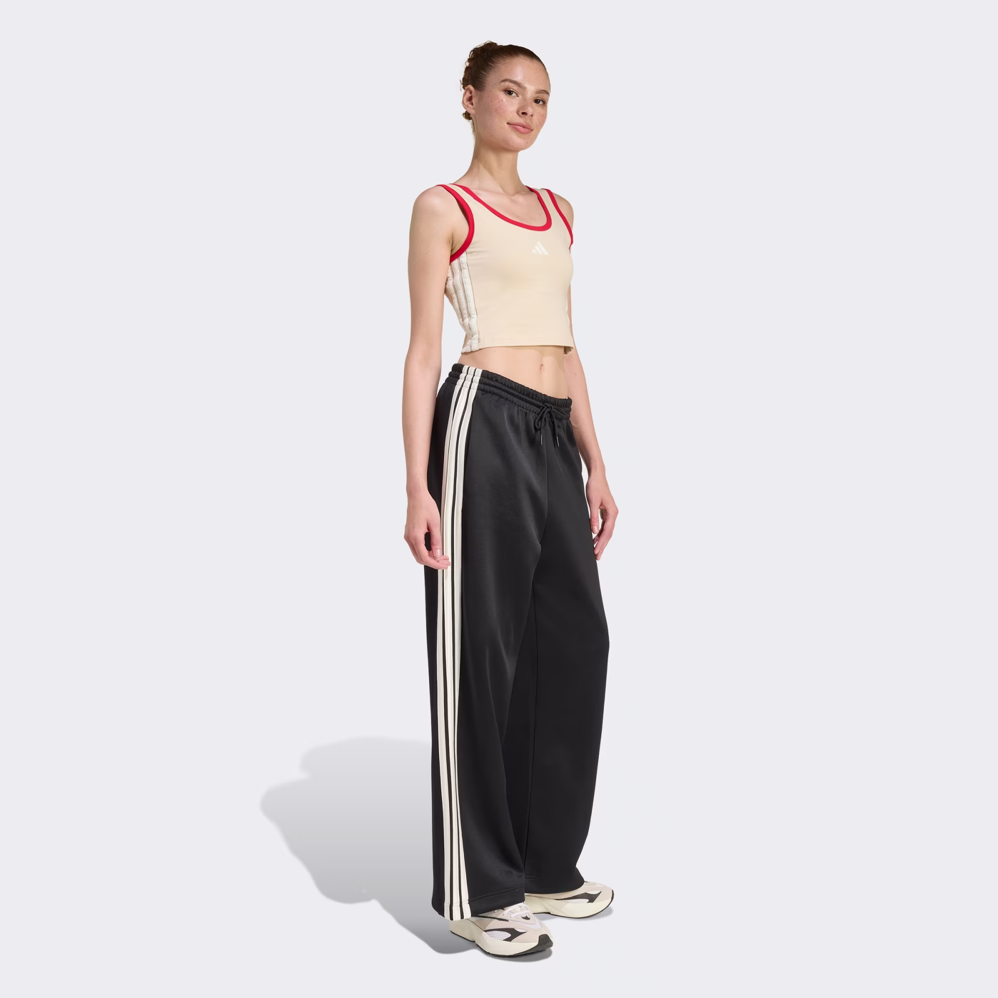 Adidas ქალის მაისური