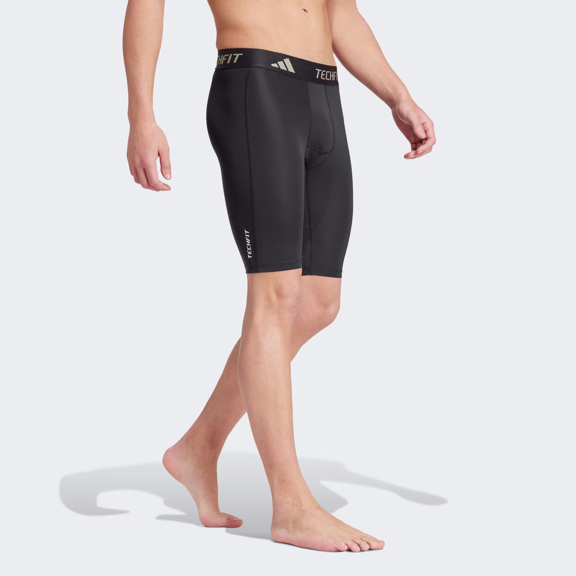 Adidas მამაკაცის შორტი TF BASE SHORT T