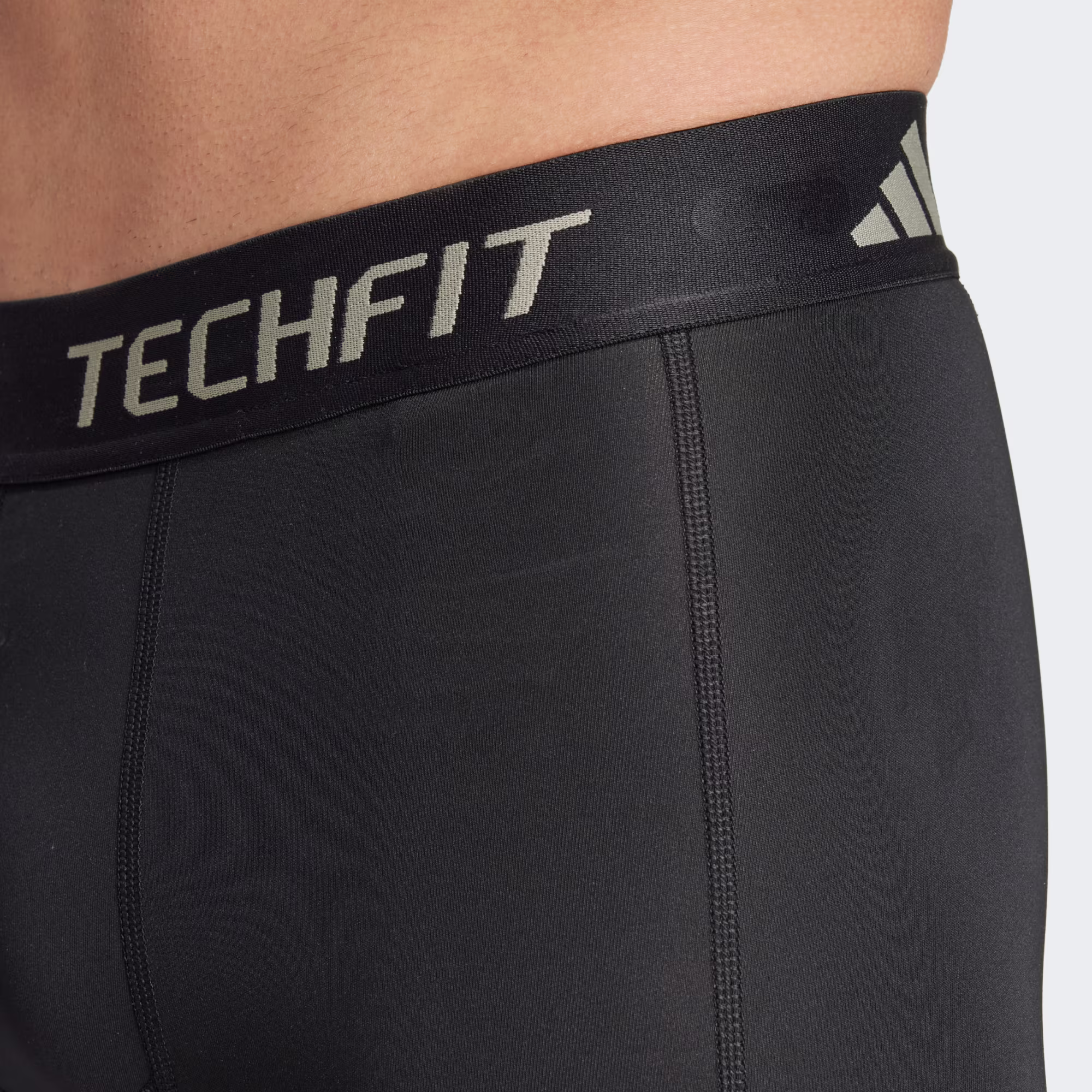 Adidas მამაკაცის შორტი TF BASE SHORT T