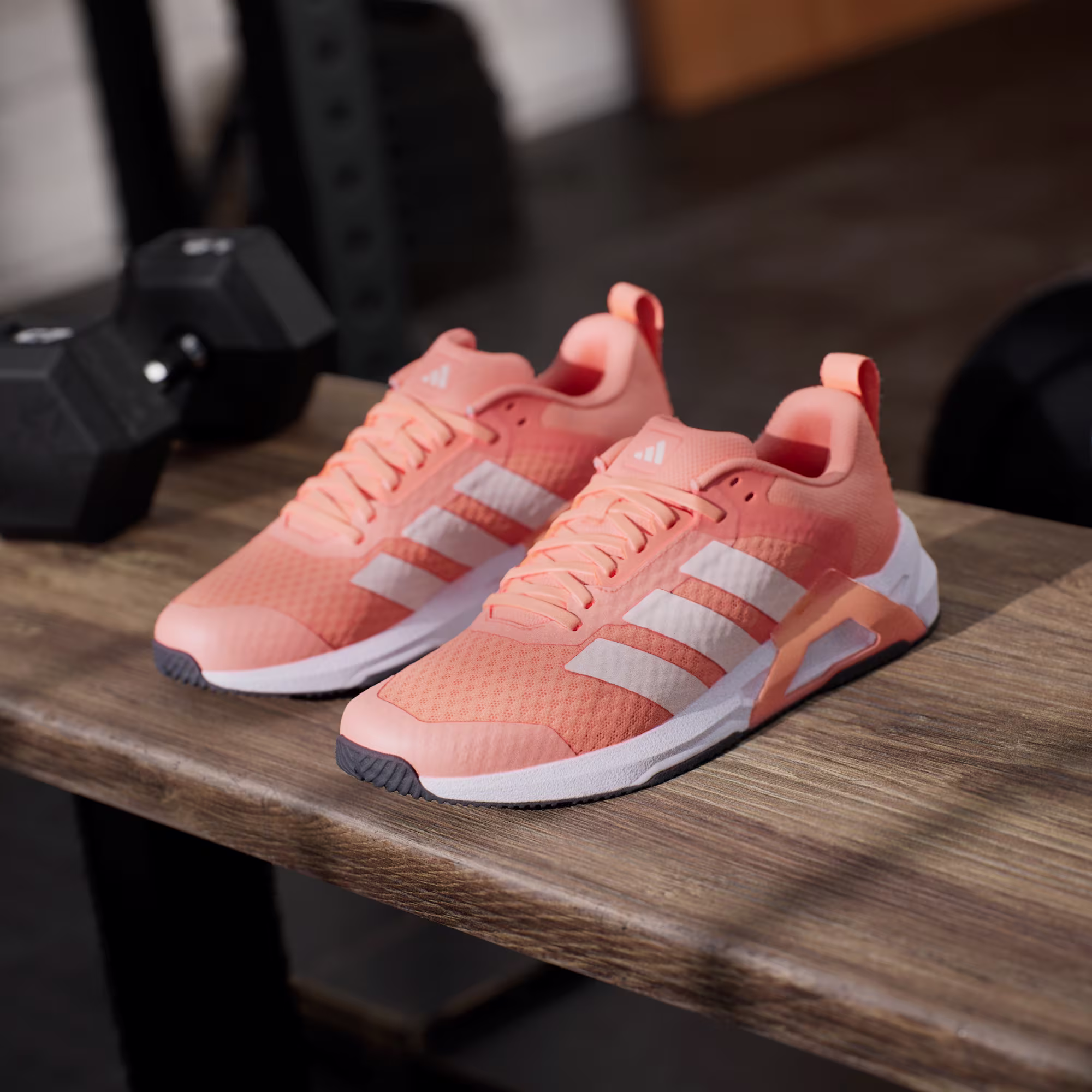 Adidas ქალის სპორტული ფეხსაცმელი