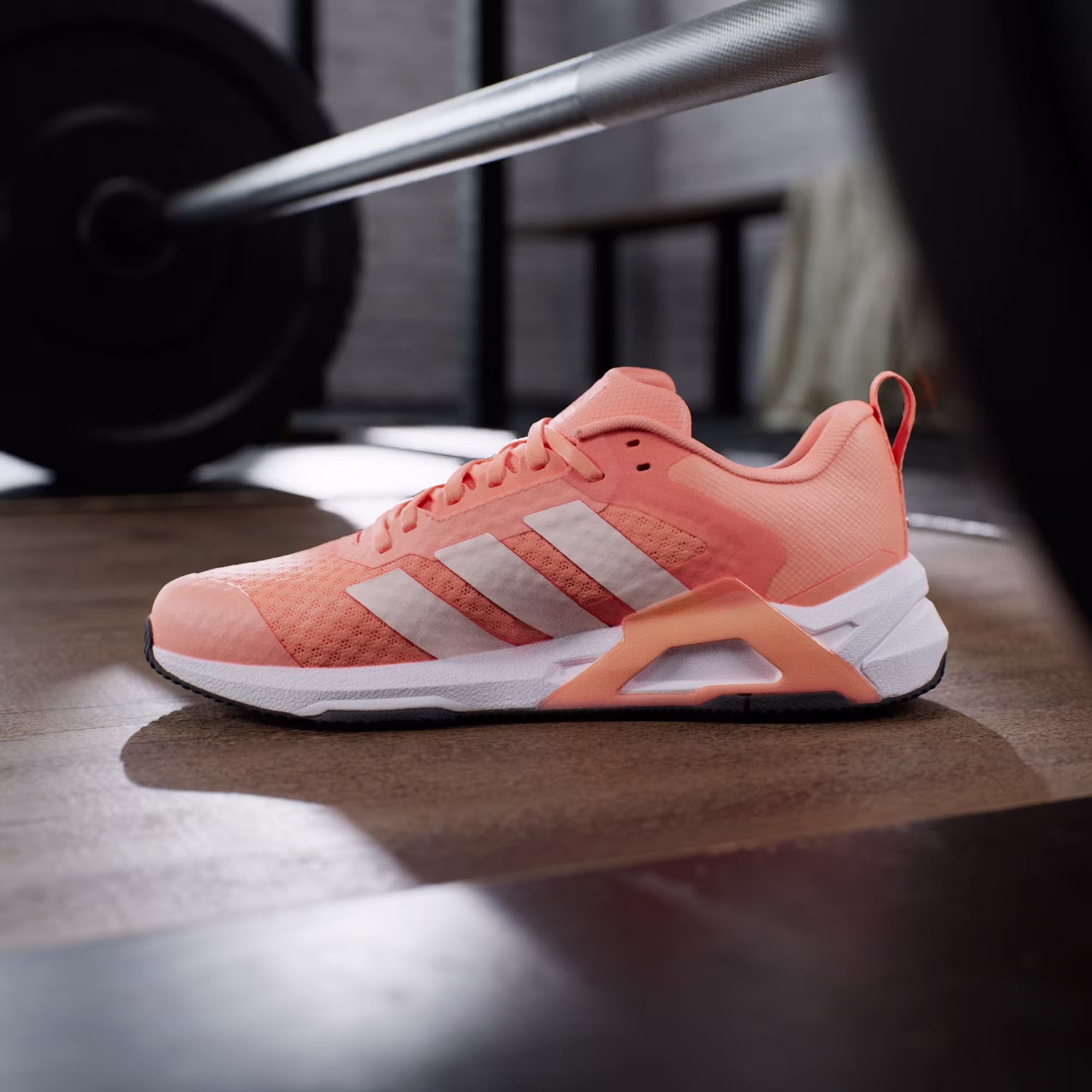 Adidas ქალის სპორტული ფეხსაცმელი