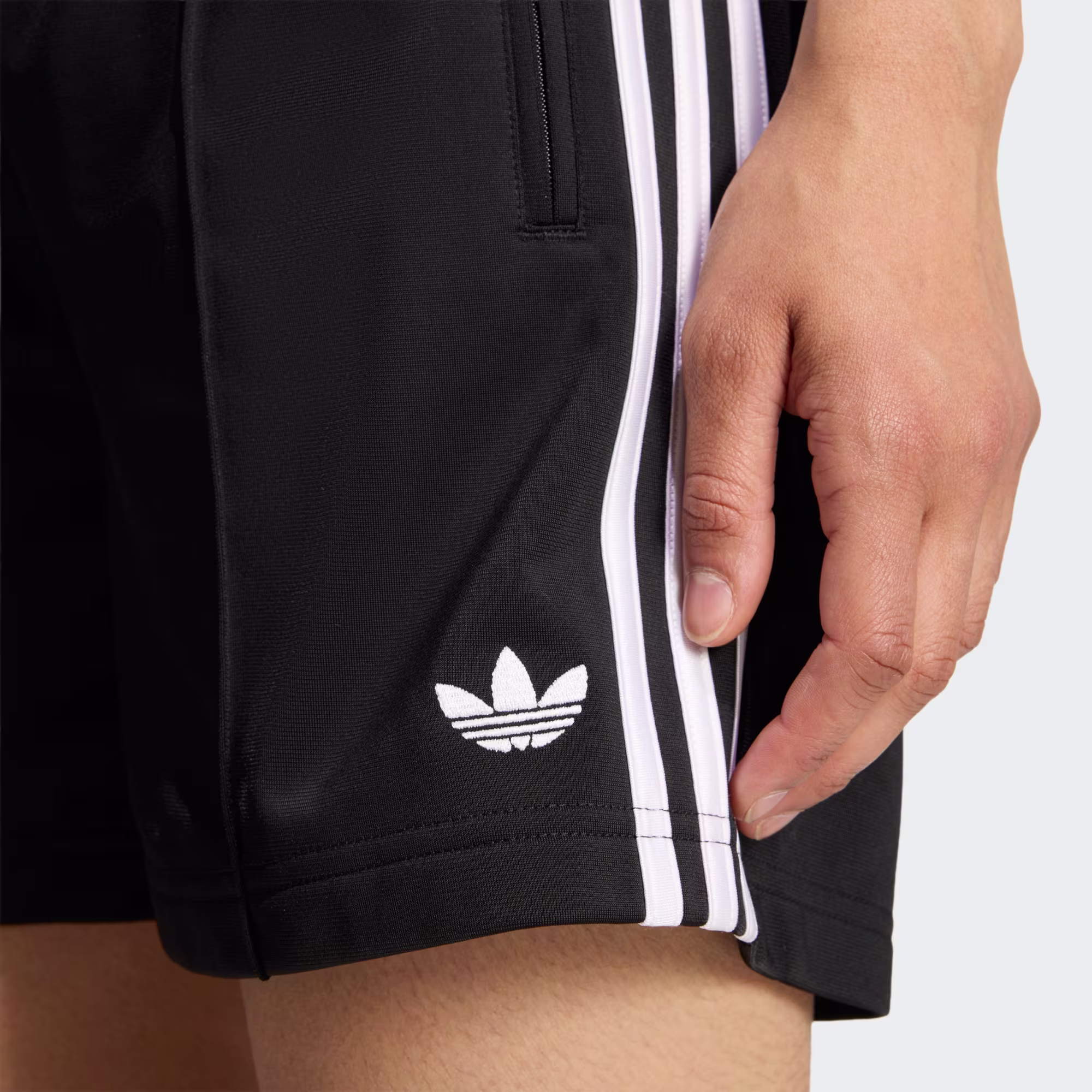 Adidas ქალის შორტი