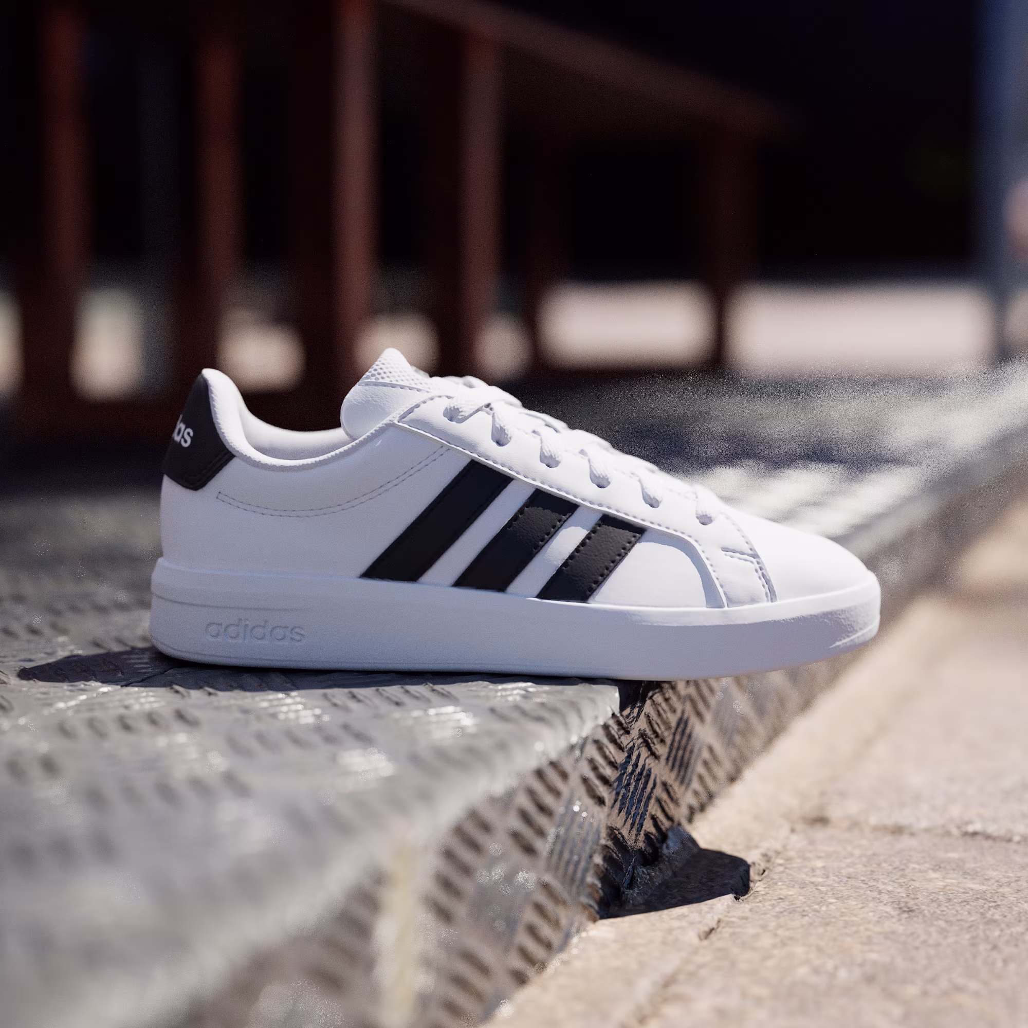 Adidas ბავშვის სპორტული ფეხსაცმელი