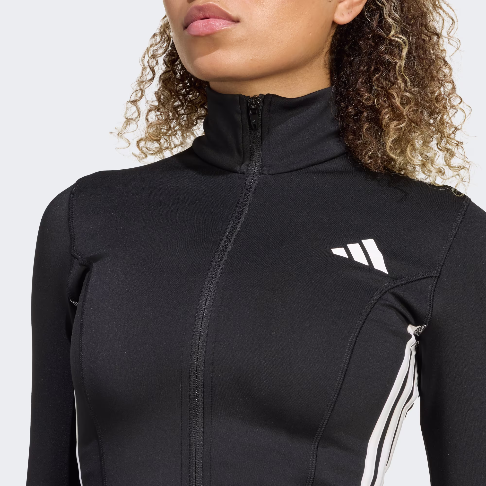 Adidas ქალის ჯემპრი
