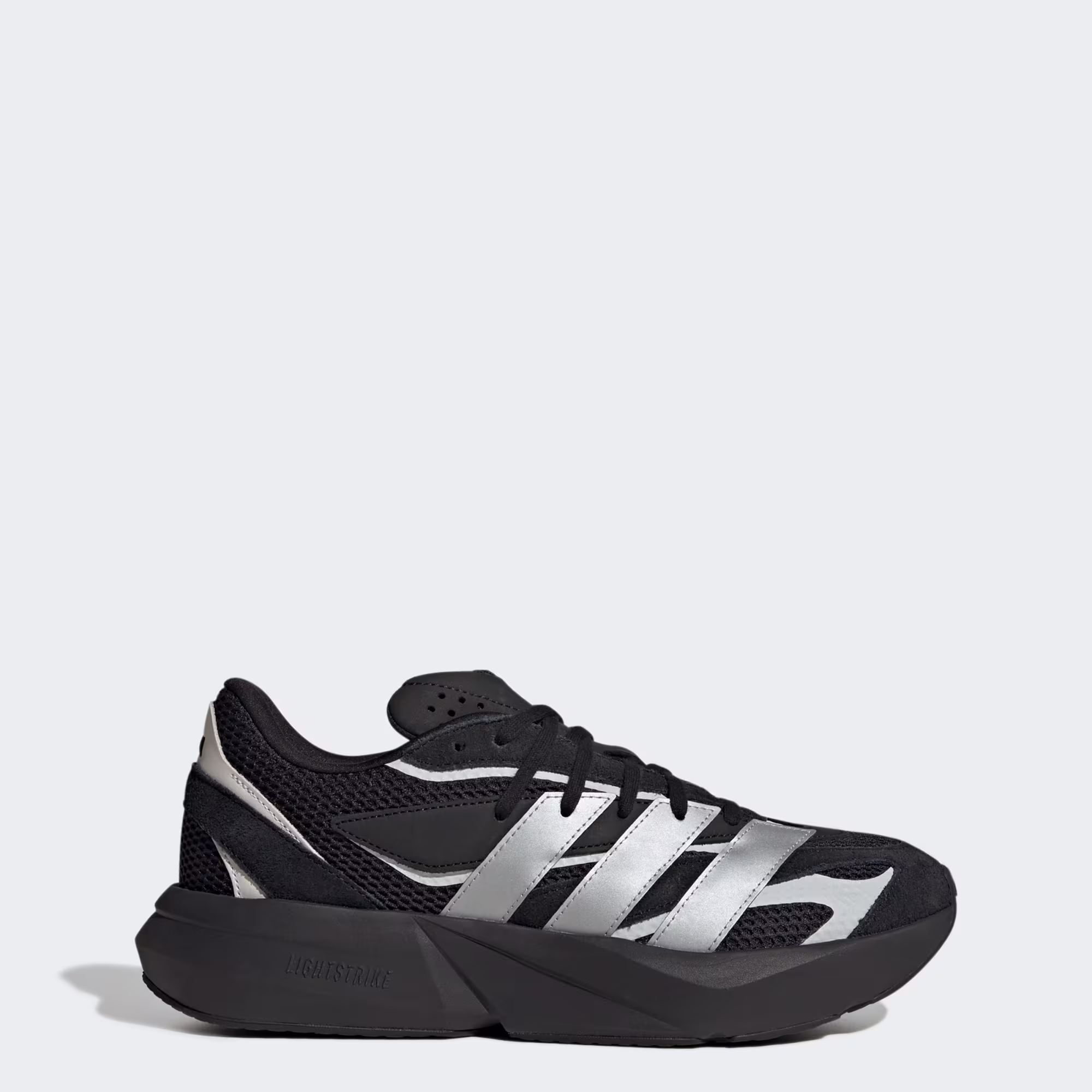 Adidas მამაკაცის სპორტული ფეხსაცმელი