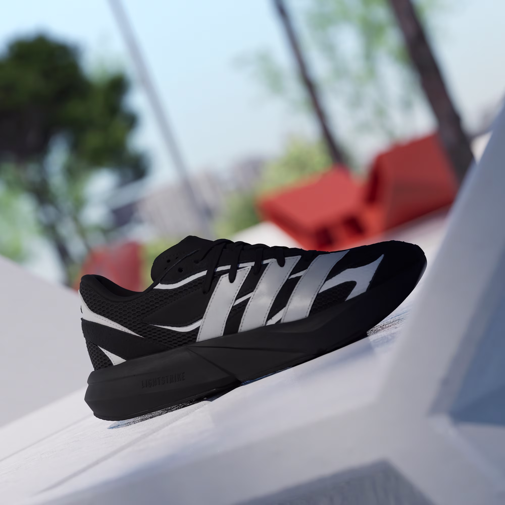 Adidas მამაკაცის სპორტული ფეხსაცმელი