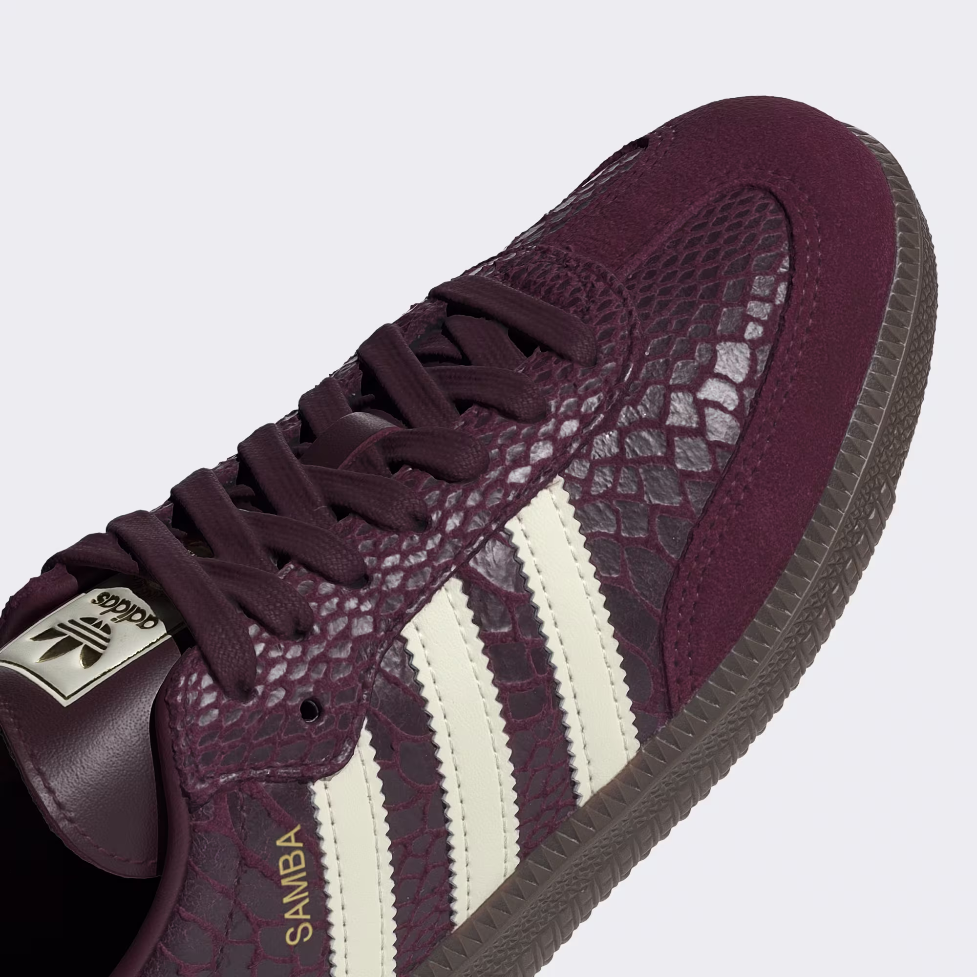 Adidas ქალის სპორტული ფეხსაცმელი