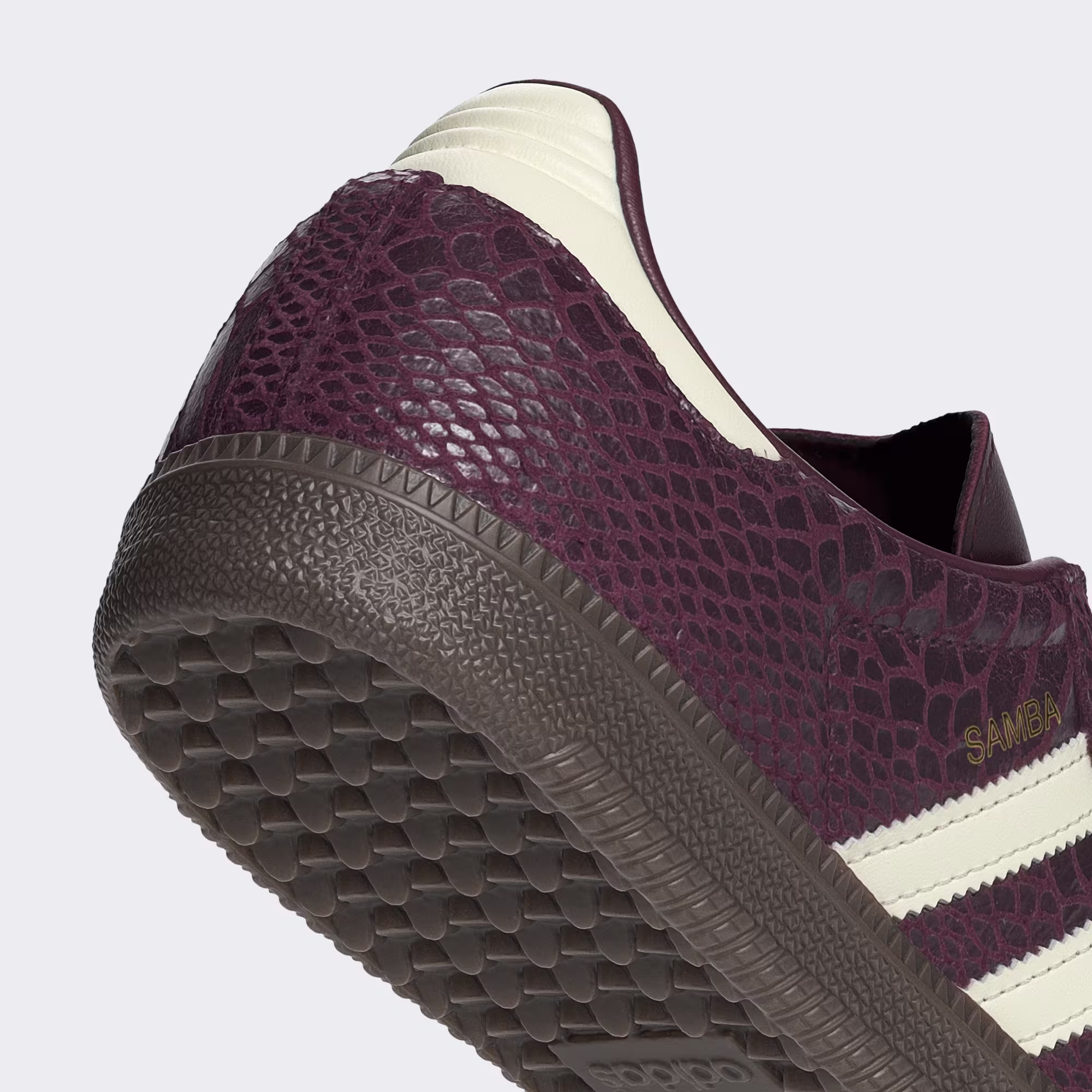 Adidas ქალის სპორტული ფეხსაცმელი