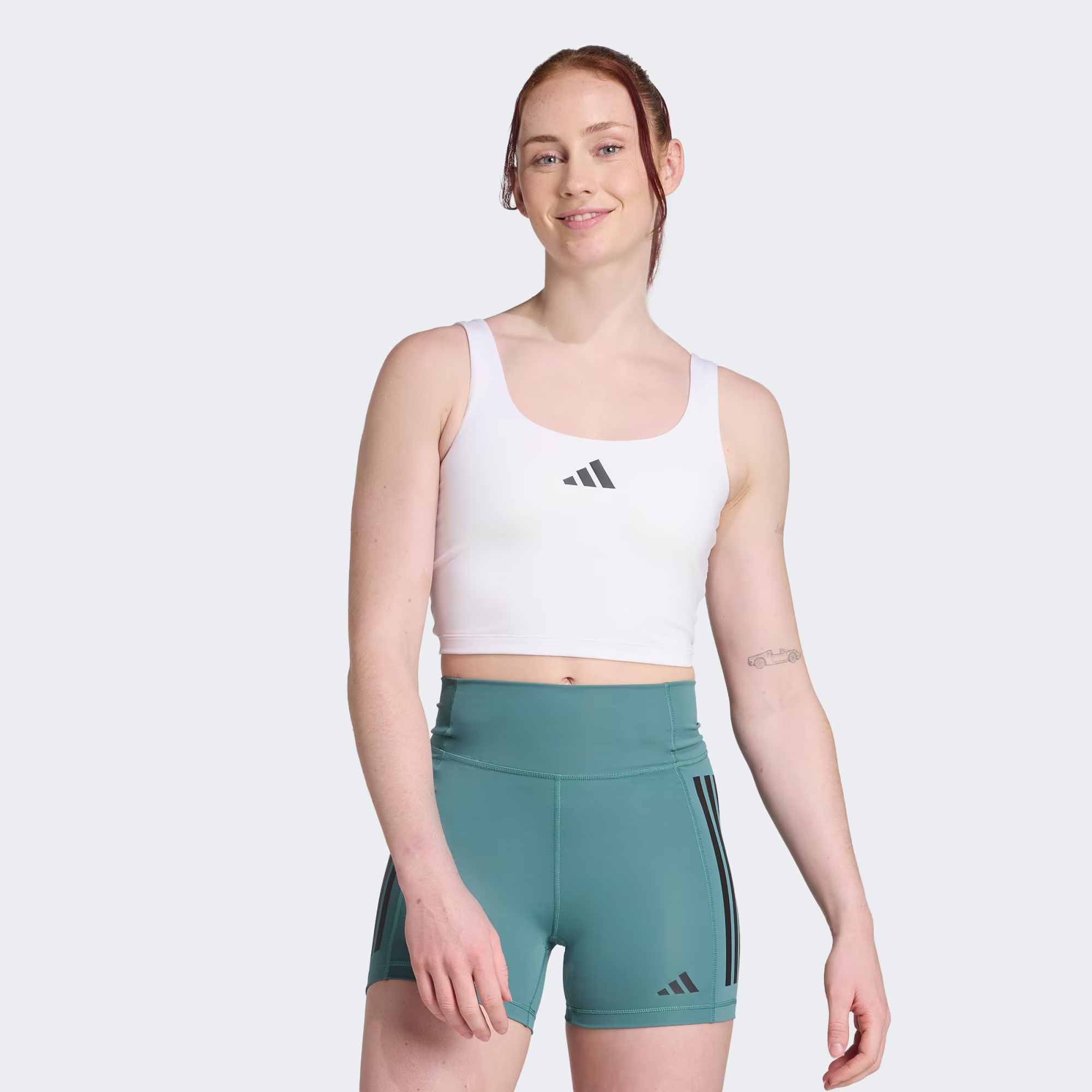 Adidas ქალის მაისური