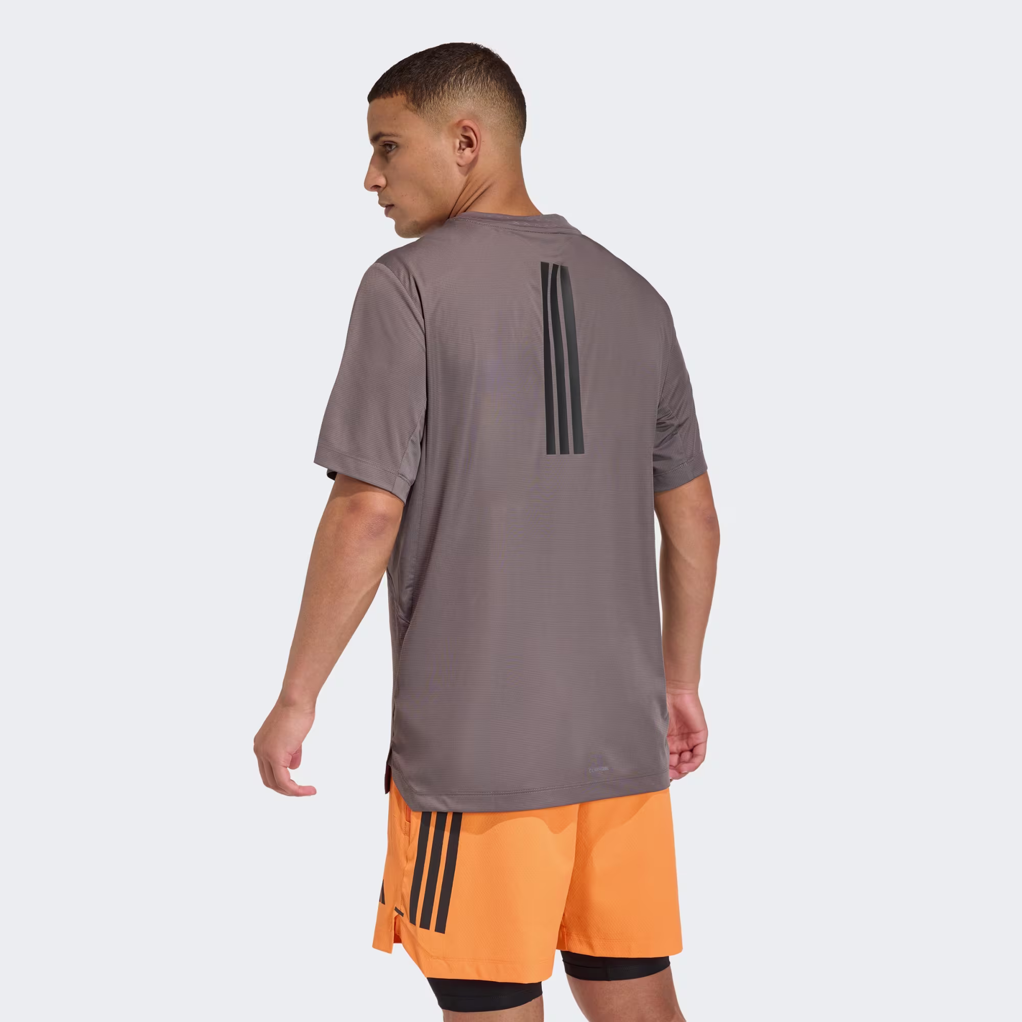 Adidas მამაკაცის მაისური