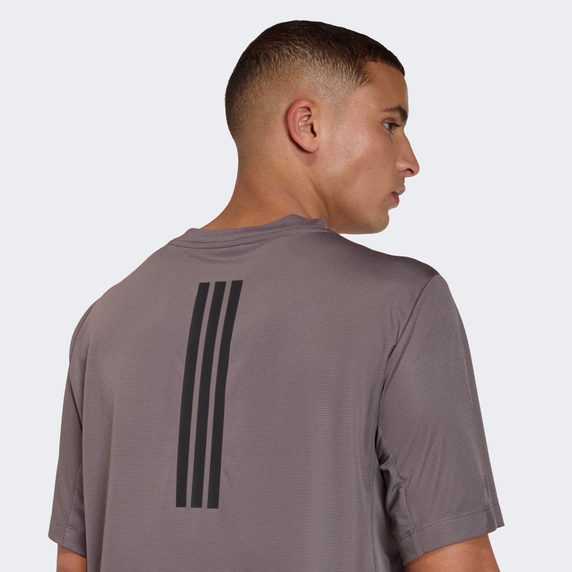 Adidas მამაკაცის მაისური