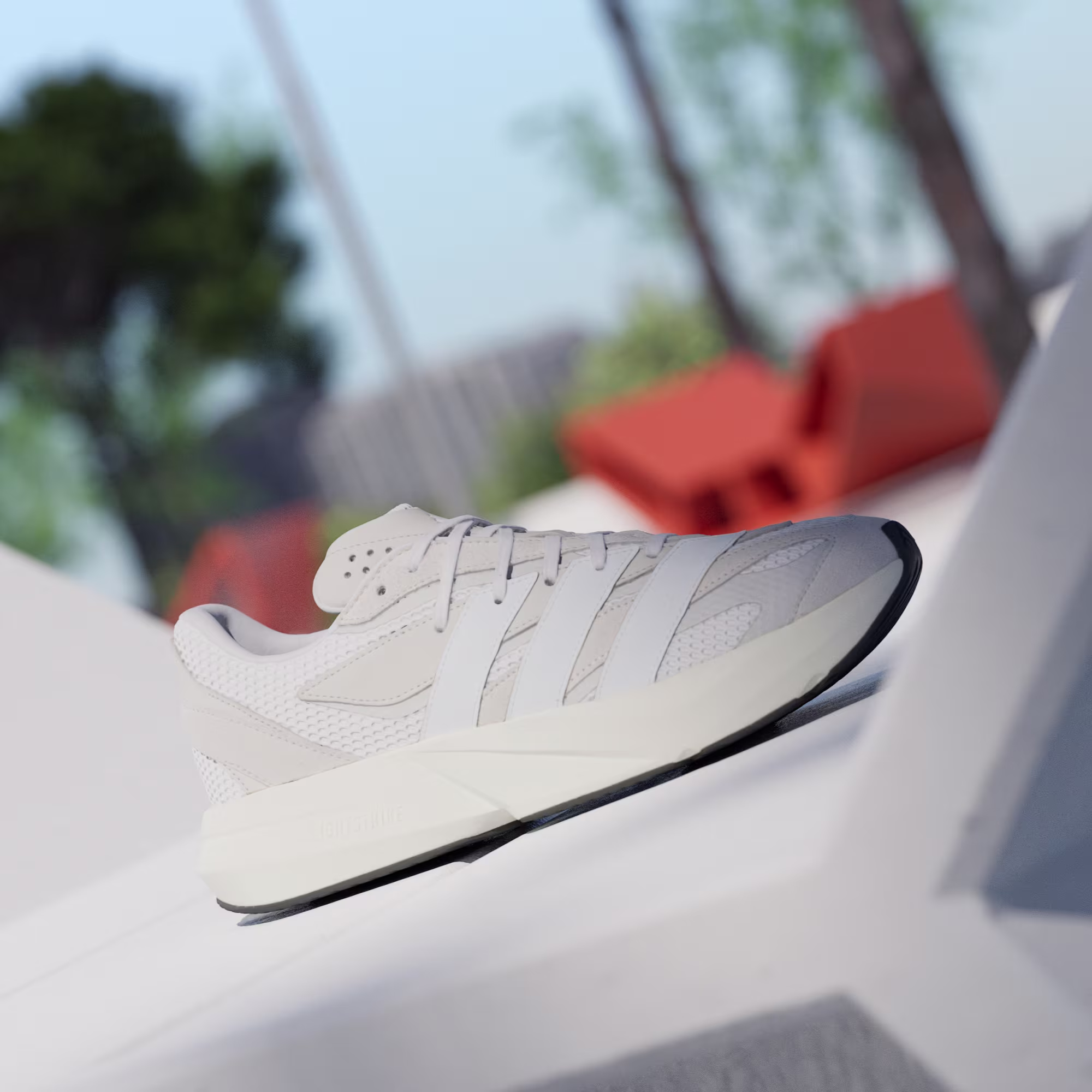 Adidas მამაკაცის სპორტული ფეხსაცმელი