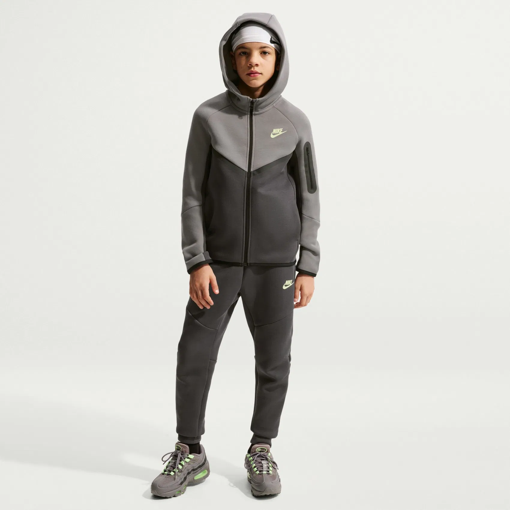 Nike ბავშვის ჯემპრი