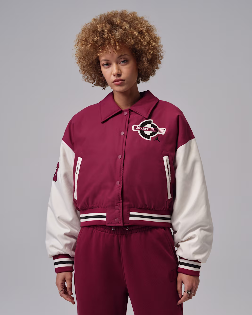 Nike ქალის ქურთუკი