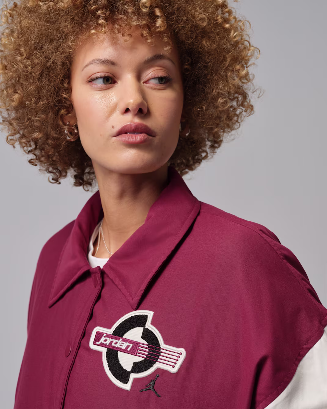 Nike ქალის ქურთუკი