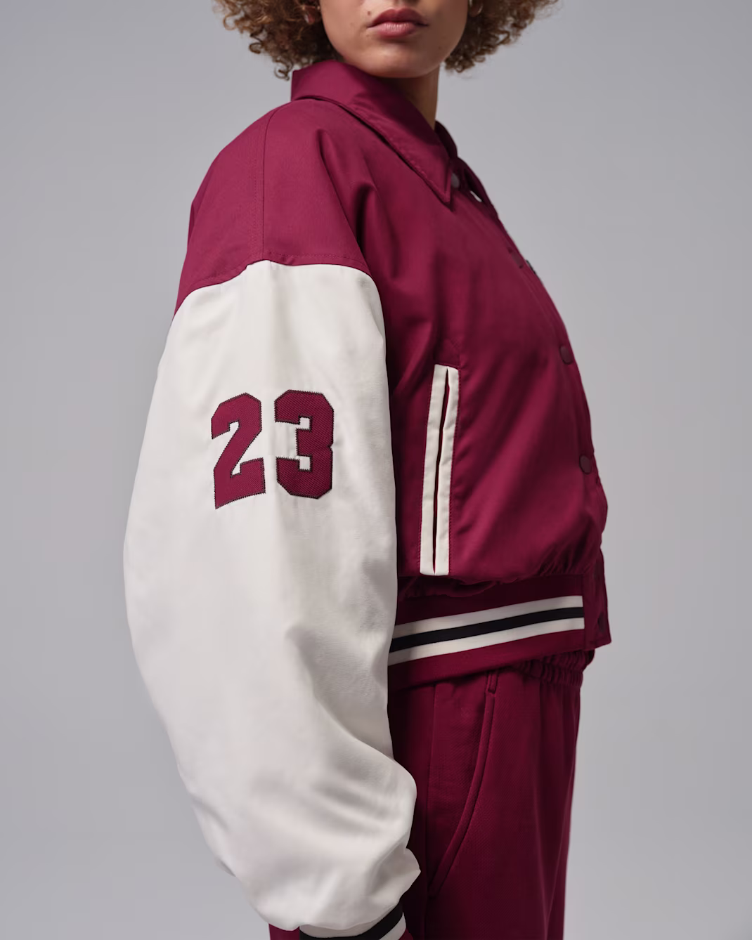 Nike ქალის ქურთუკი