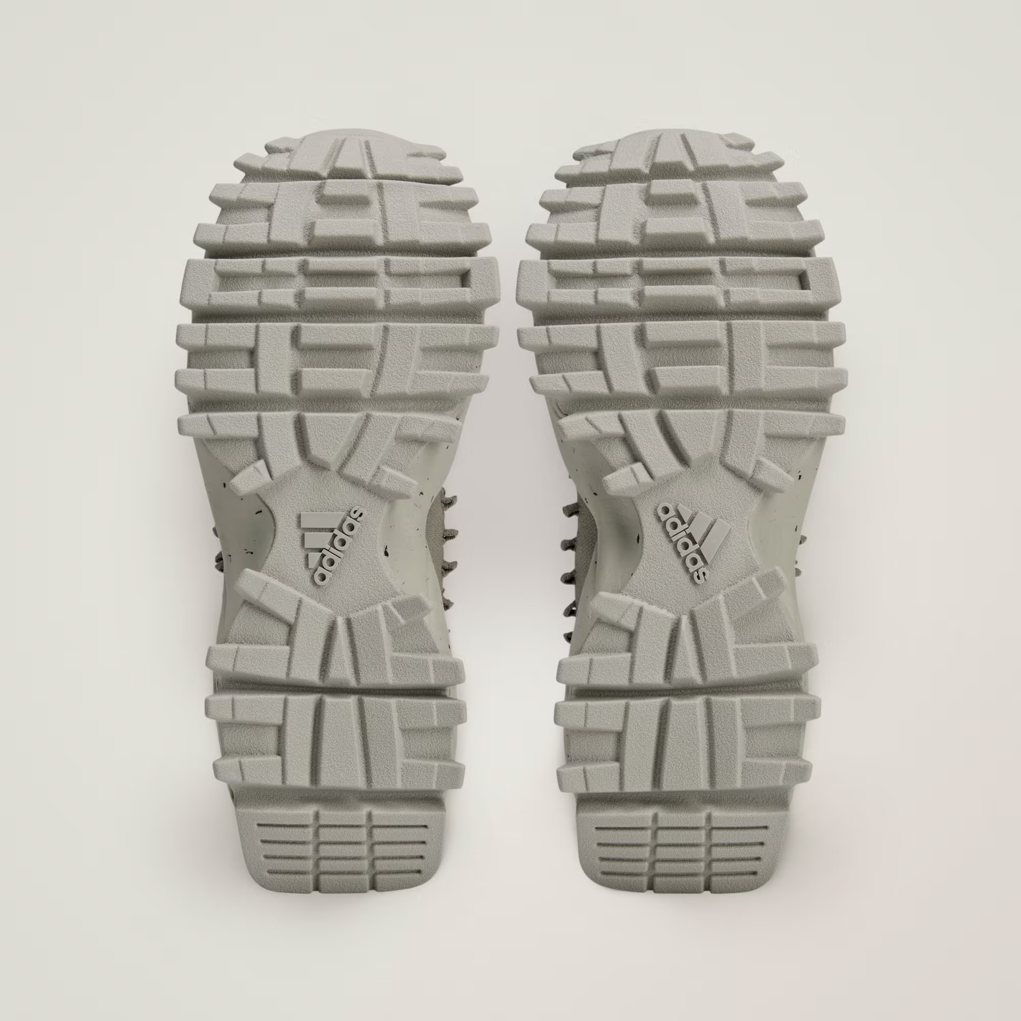 Adidas მამაკაცის სპორტული ფეხსაცმელი