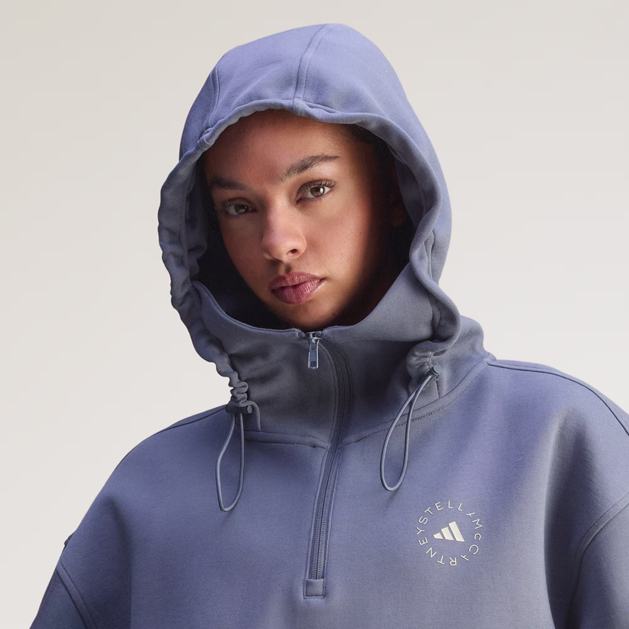 Adidas ქალის ჯემპრი