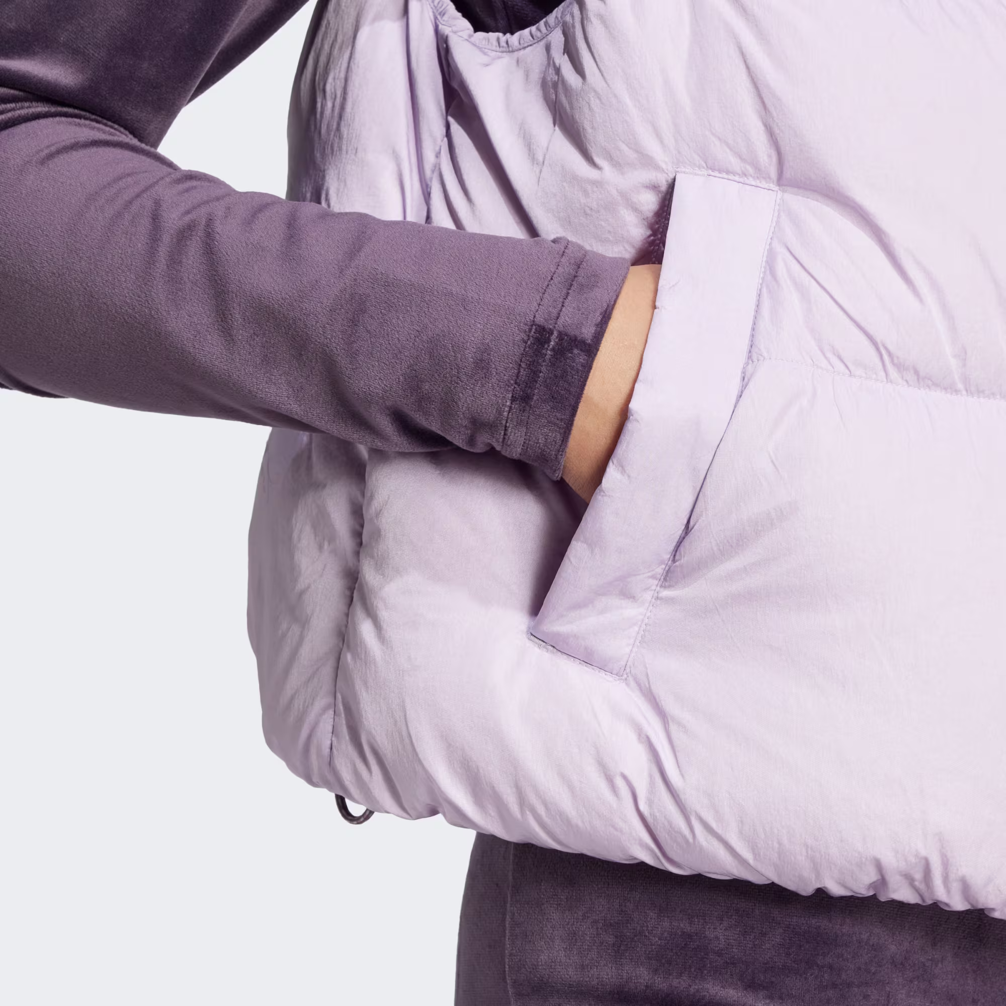Adidas ქალის  ქურთუკი REGEN DOWN VEST