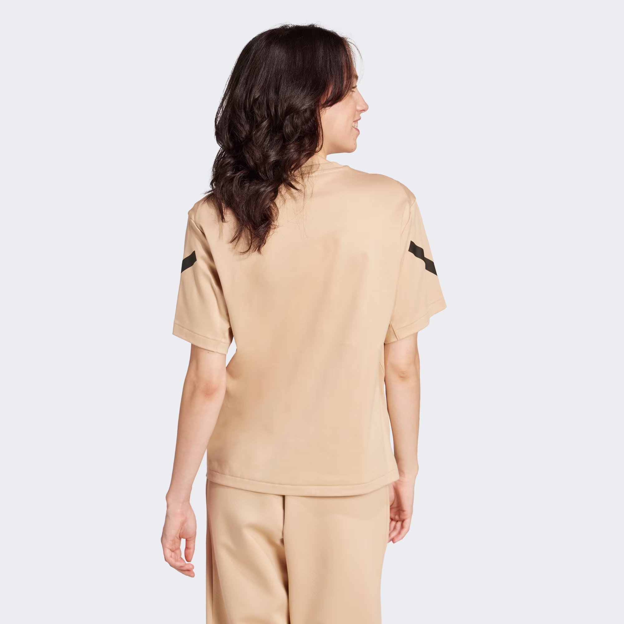 Adidas ქალის მაისური W Z.N.E. TEE