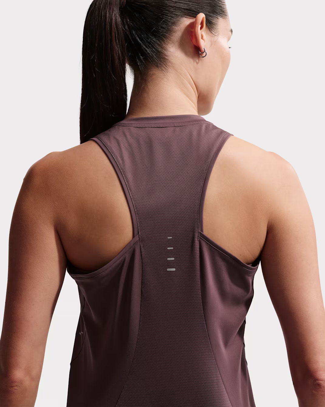 Nike ქალის მაისური W NK SWIFT DF TANK TOP