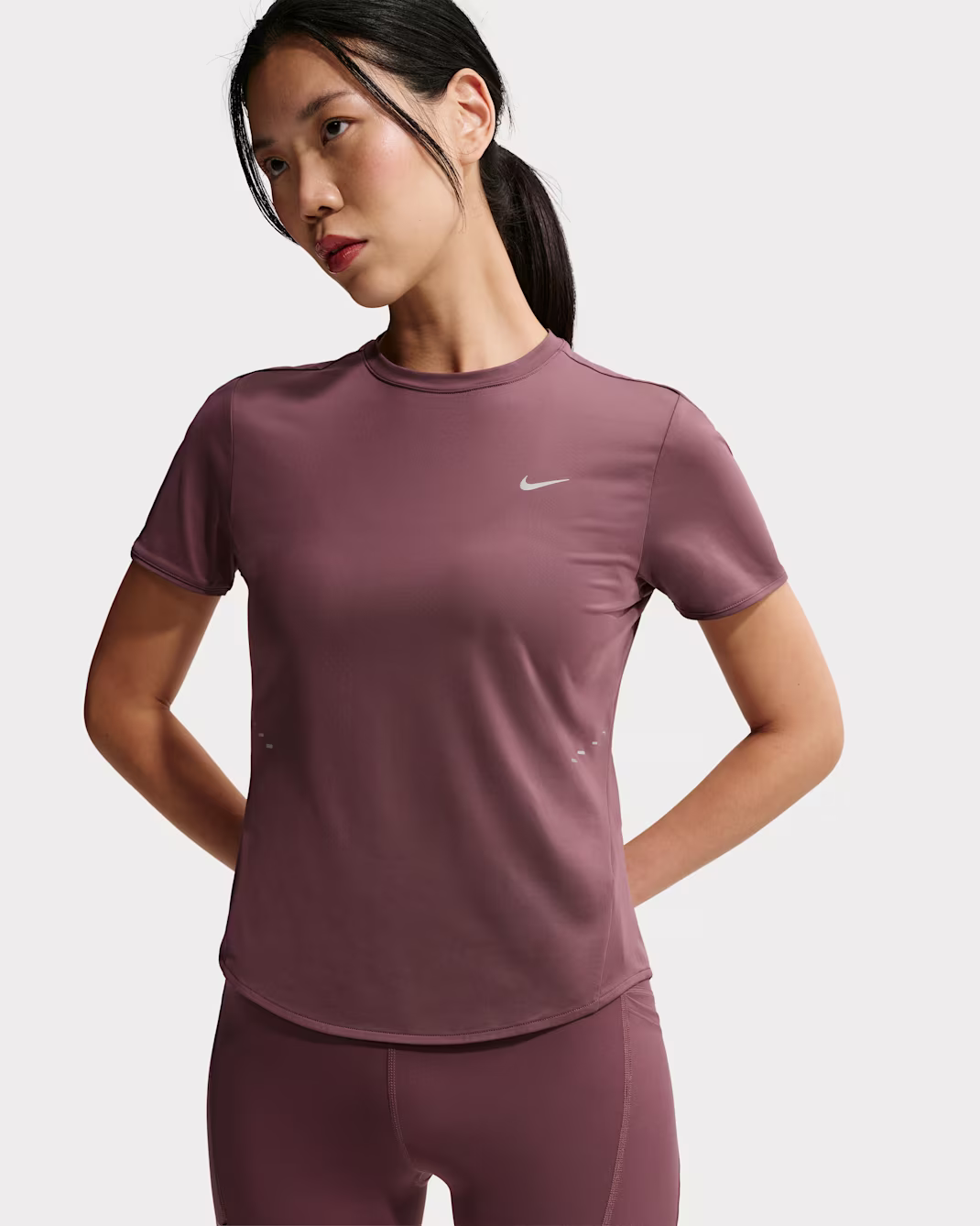 Nike ქალის მაისური W NK SWIFT DF SS TOP