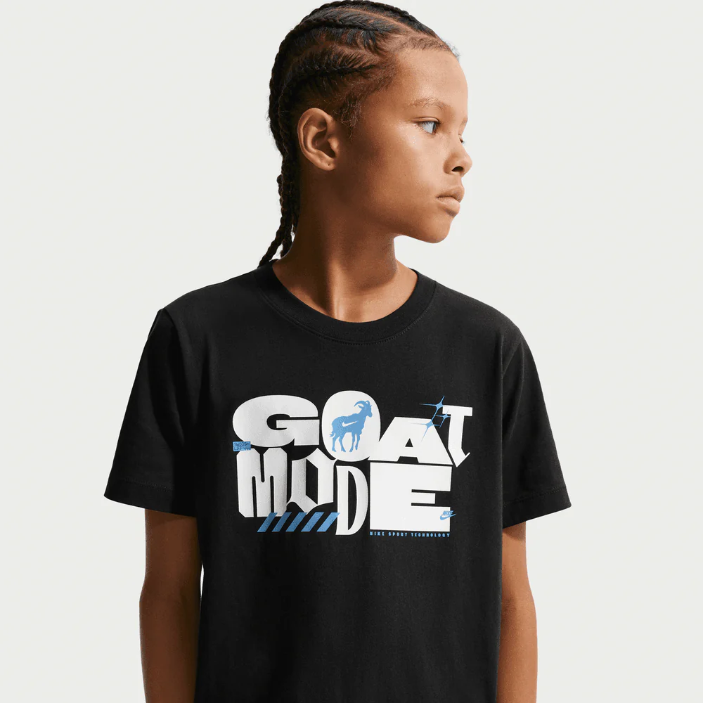 Nike ბავშვის მაისური K NSW TEE GOAT MODE
