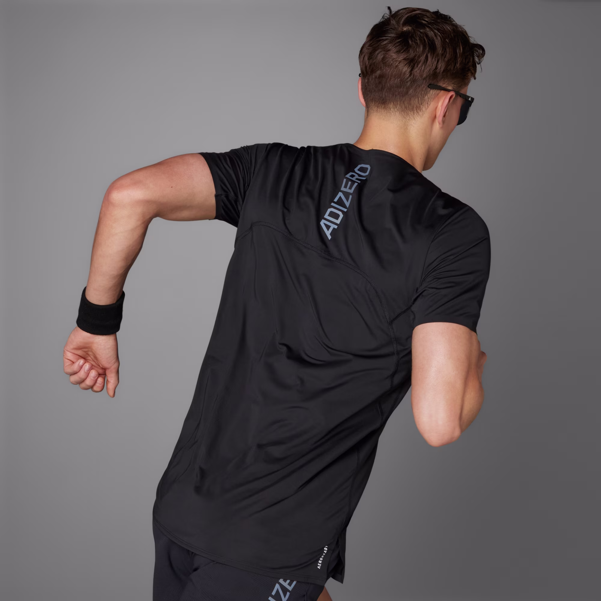 Adidas მამაკაცის მაისური ADIZERO TEE