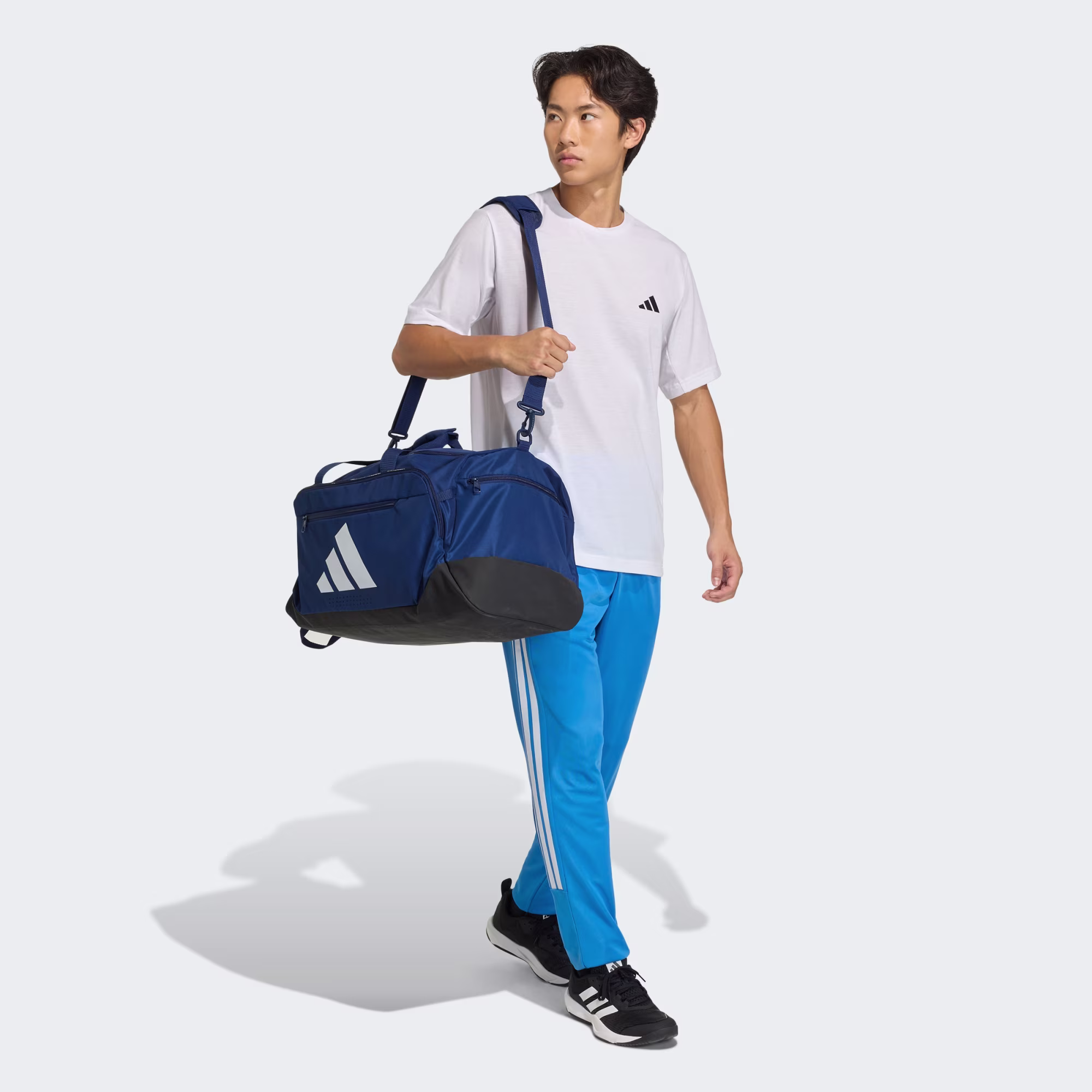 Adidas მამაკაცის მაისური WE FR T